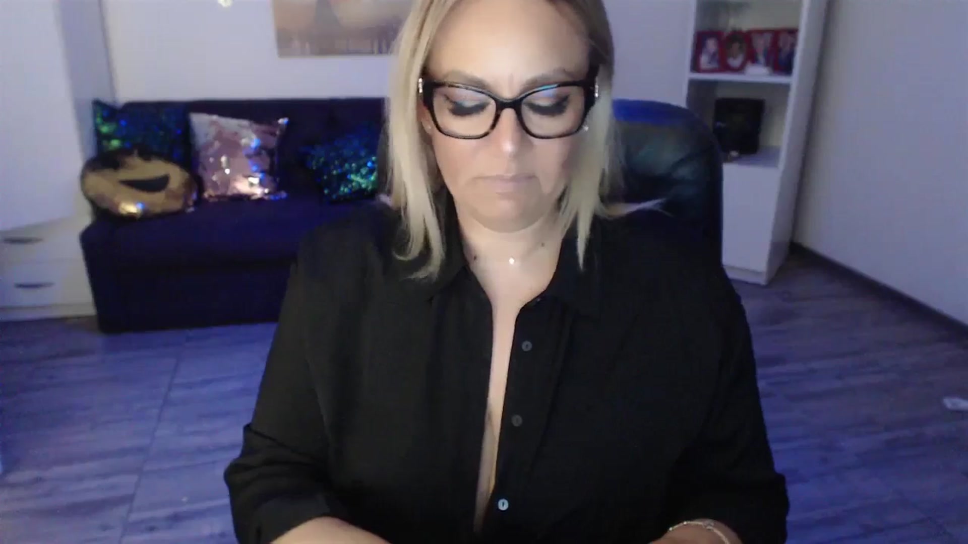 Gallery image thumbnail from A_baby_Boo's myfreecams stream on, 08/30/2023, 20:26 image 2 of 20