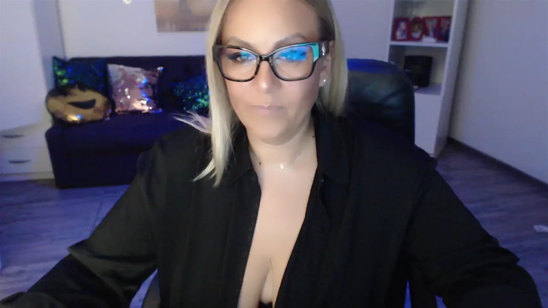 Gallery image thumbnail from A_baby_Boo's myfreecams stream on, 08/30/2023, 20:26 image 5 of 20