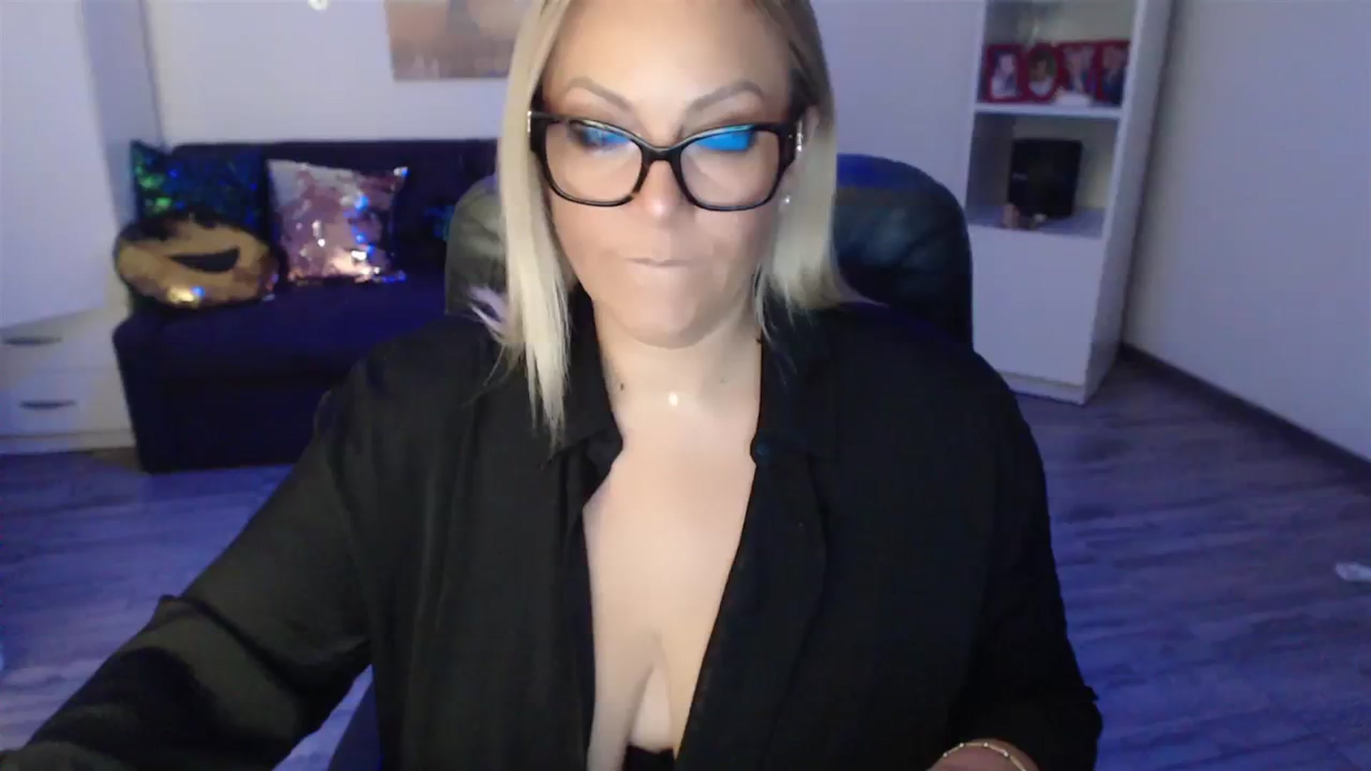 Gallery image thumbnail from A_baby_Boo's myfreecams stream on, 08/30/2023, 20:55 image 1 of 20