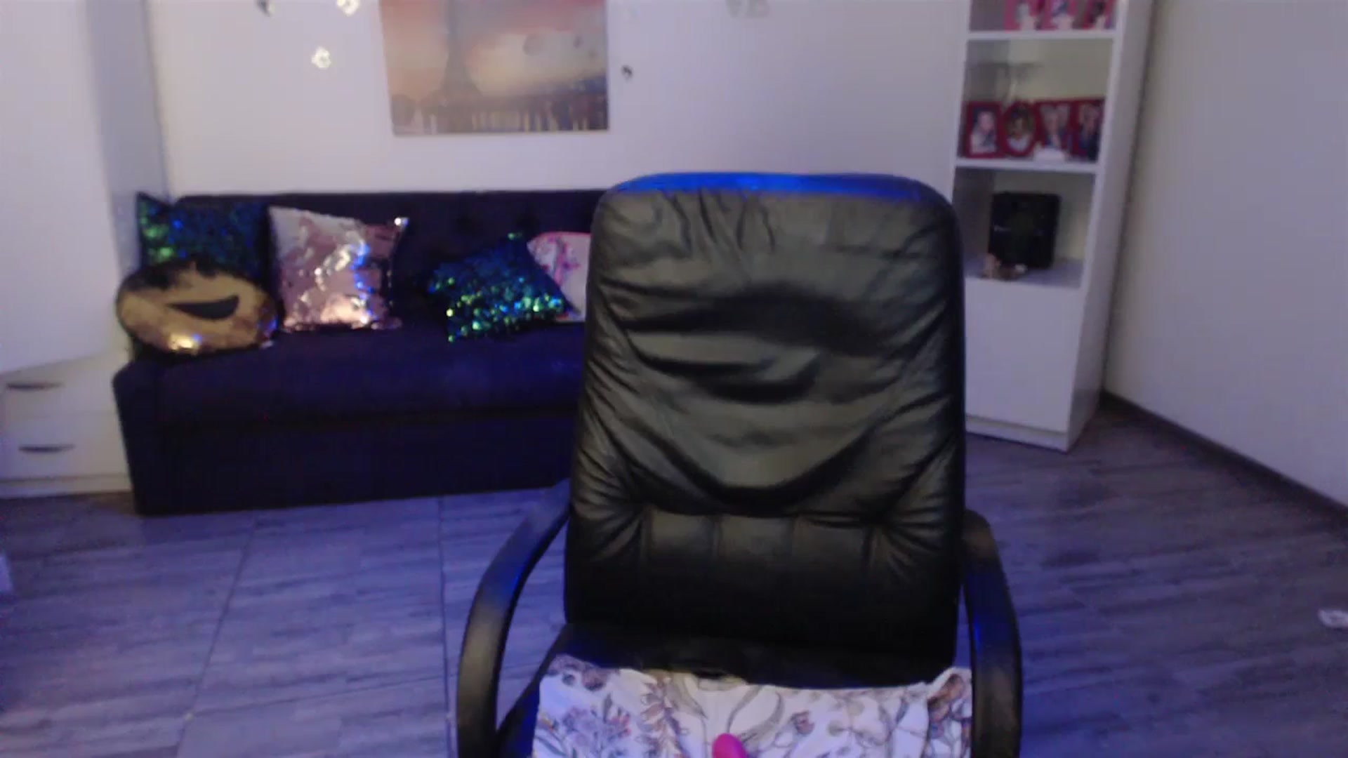 Gallery image thumbnail from A_baby_Boo's myfreecams stream on, 08/30/2023, 21:50 image 15 of 20