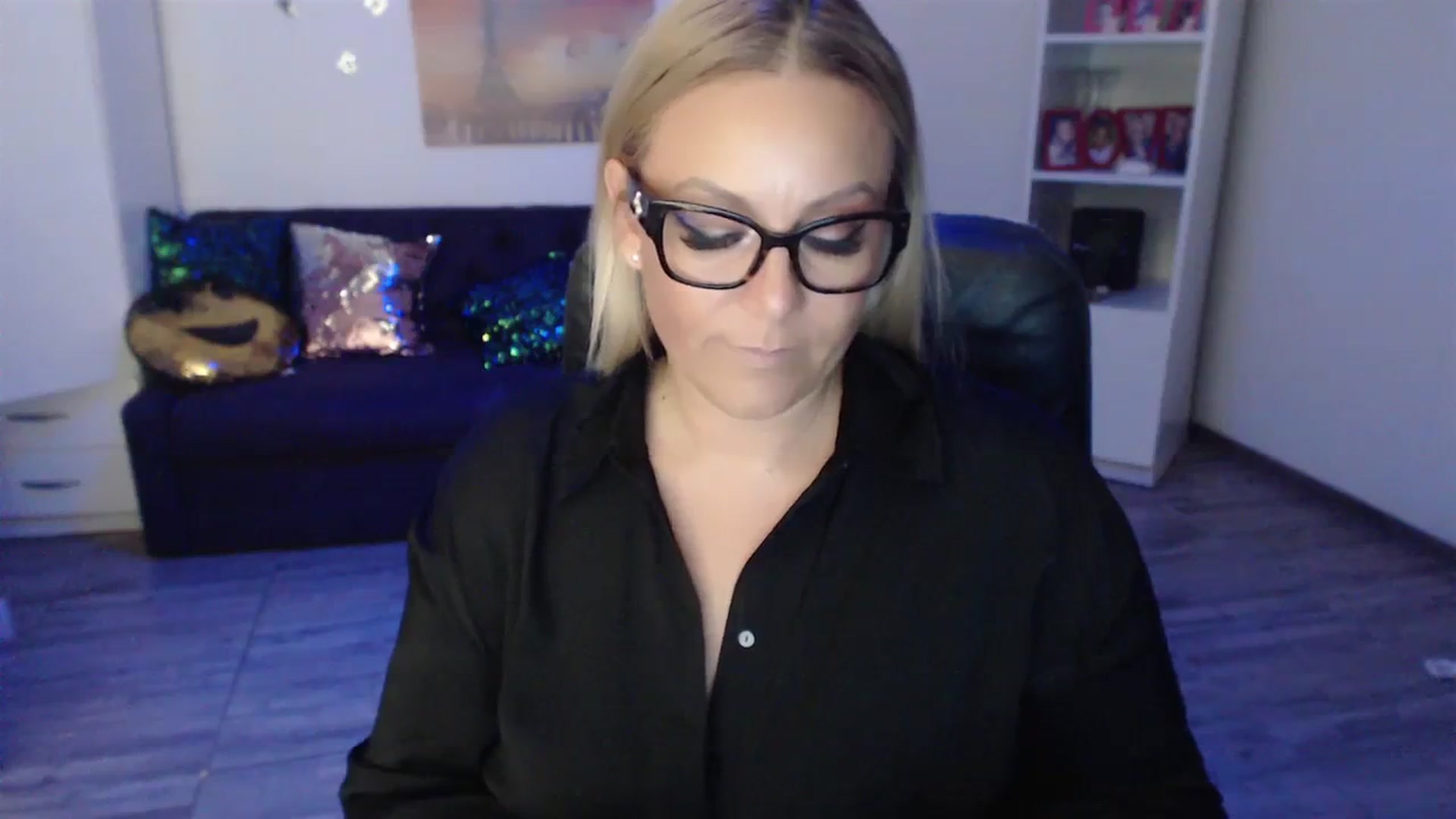 Gallery image thumbnail from A_baby_Boo's myfreecams stream on, 08/30/2023, 21:50 image 13 of 20