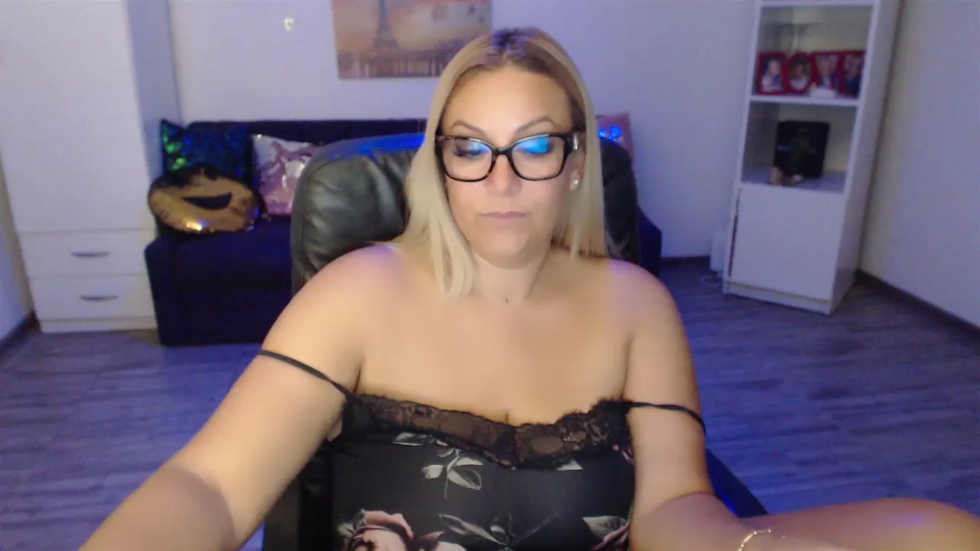 Gallery image thumbnail from A_baby_Boo's myfreecams stream on, 09/03/2023, 13:58 image 7 of 20