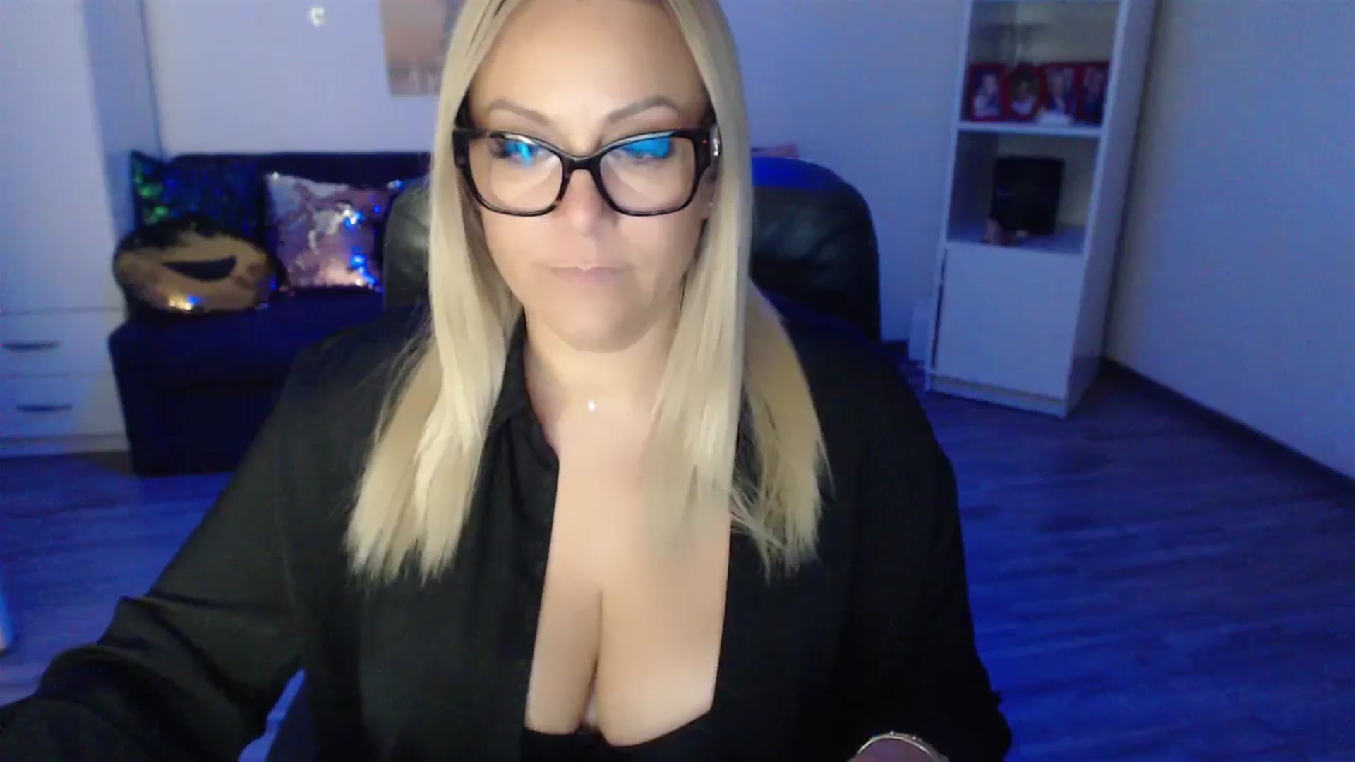 Gallery image thumbnail from A_baby_Boo's myfreecams stream on, 09/03/2023, 23:11 image 20 of 20