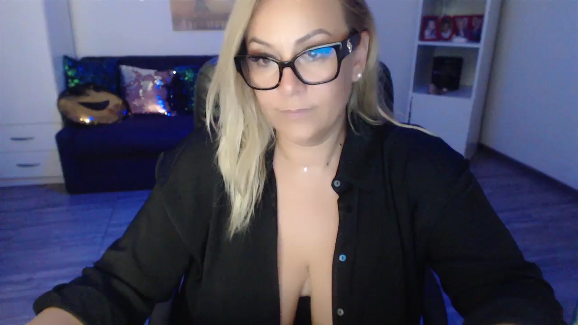 Gallery image thumbnail from A_baby_Boo's myfreecams stream on, 09/05/2023, 22:05 image 11 of 20