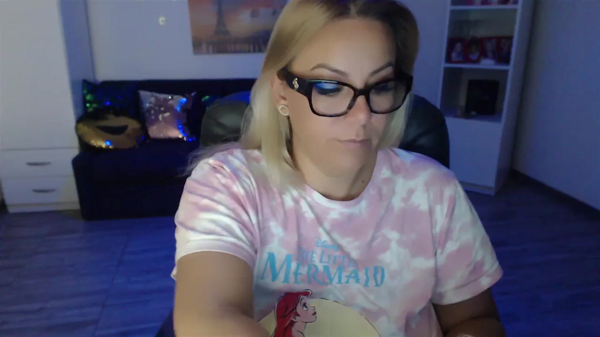 Gallery image thumbnail from A_baby_Boo's myfreecams stream on, 09/11/2023, 07:22 image 4 of 20