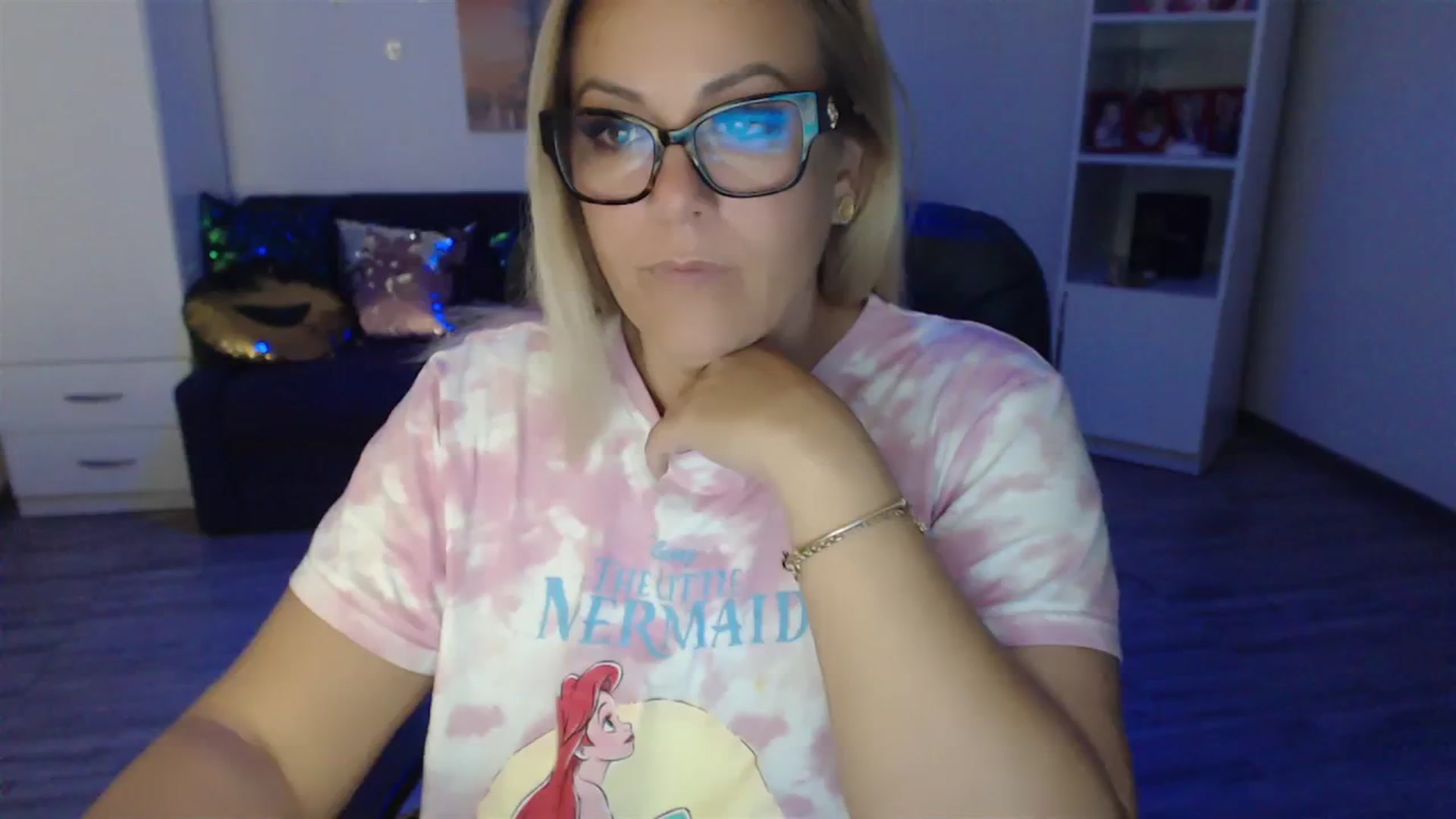 Gallery image thumbnail from A_baby_Boo's myfreecams stream on, 09/11/2023, 07:22 image 1 of 20