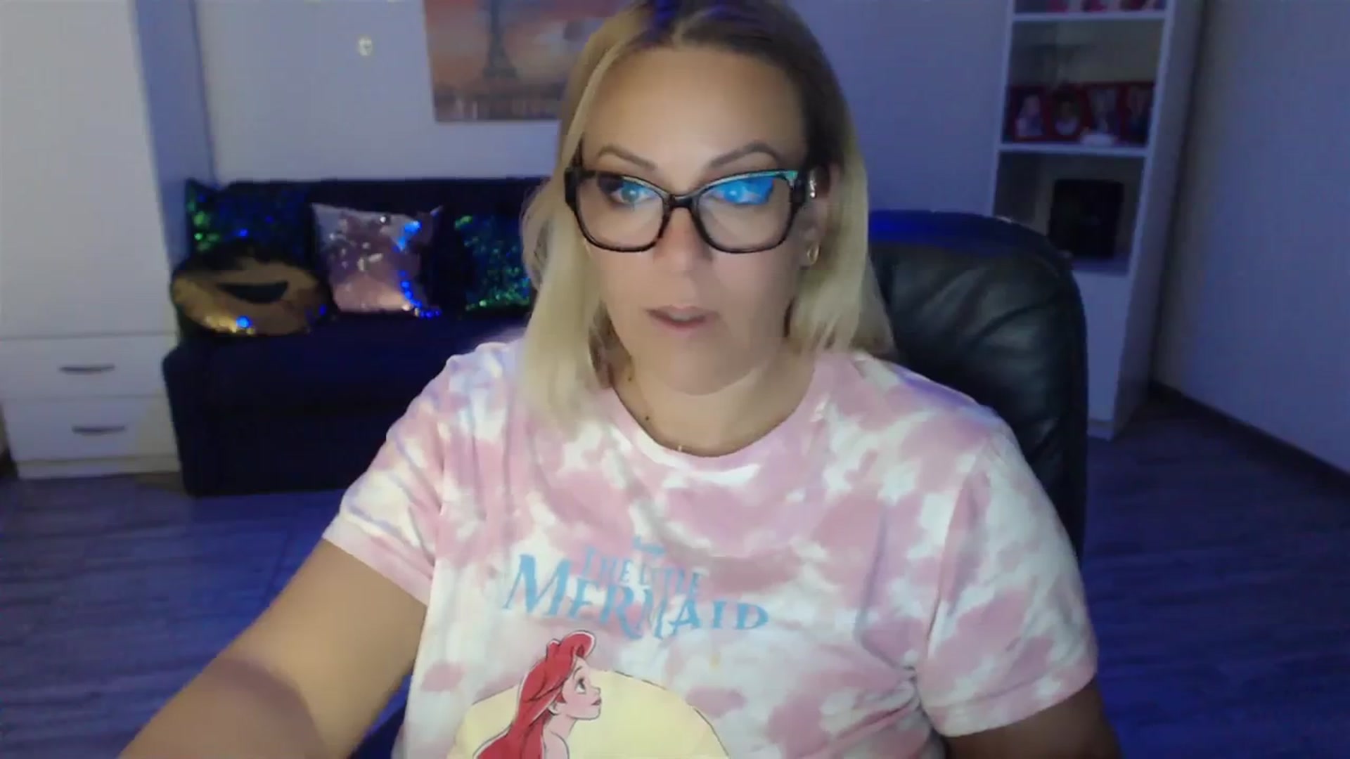 Gallery image thumbnail from A_baby_Boo's myfreecams stream on, 09/11/2023, 07:22 image 16 of 20