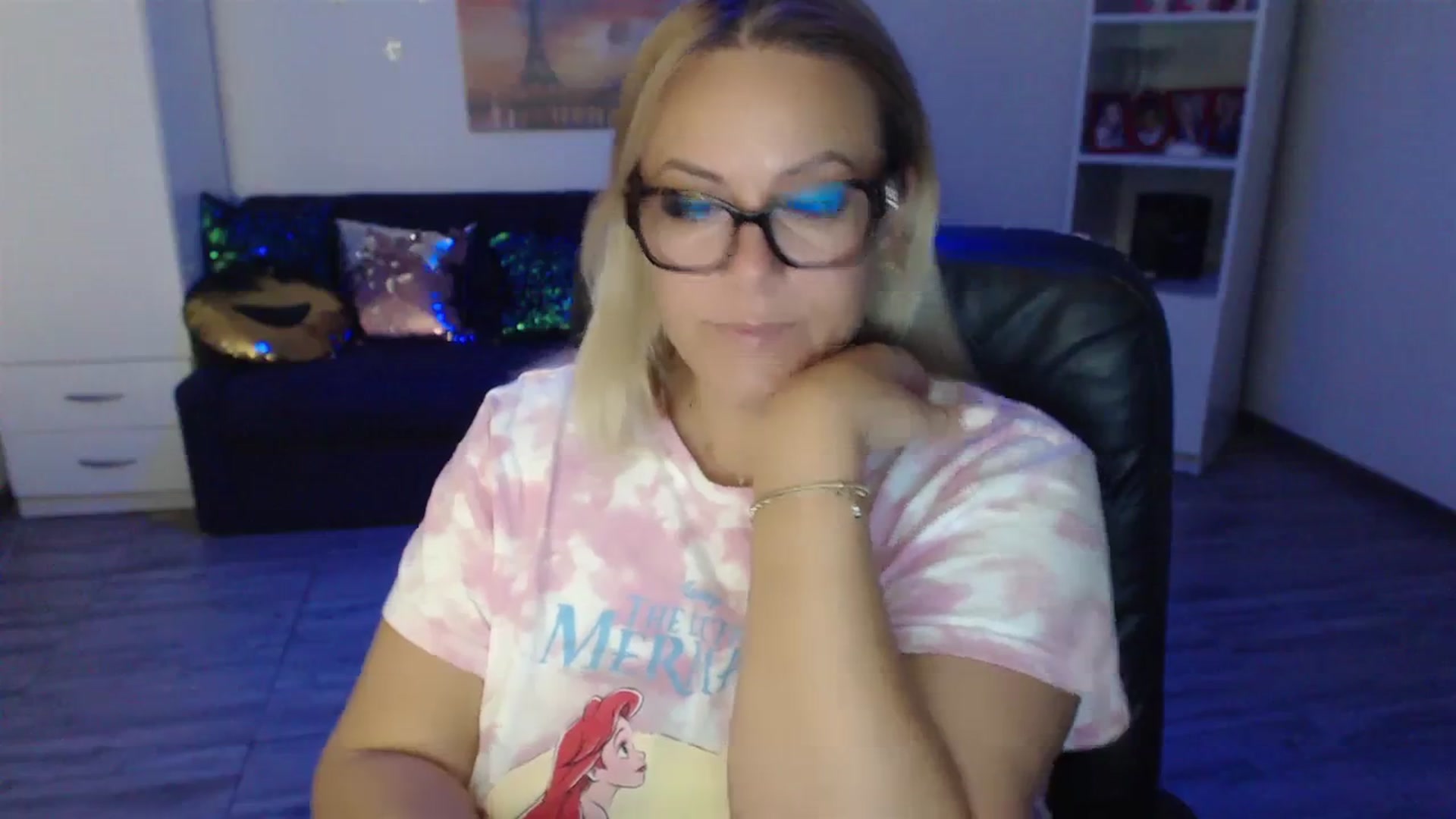 Gallery image thumbnail from A_baby_Boo's myfreecams stream on, 09/11/2023, 07:22 image 14 of 20