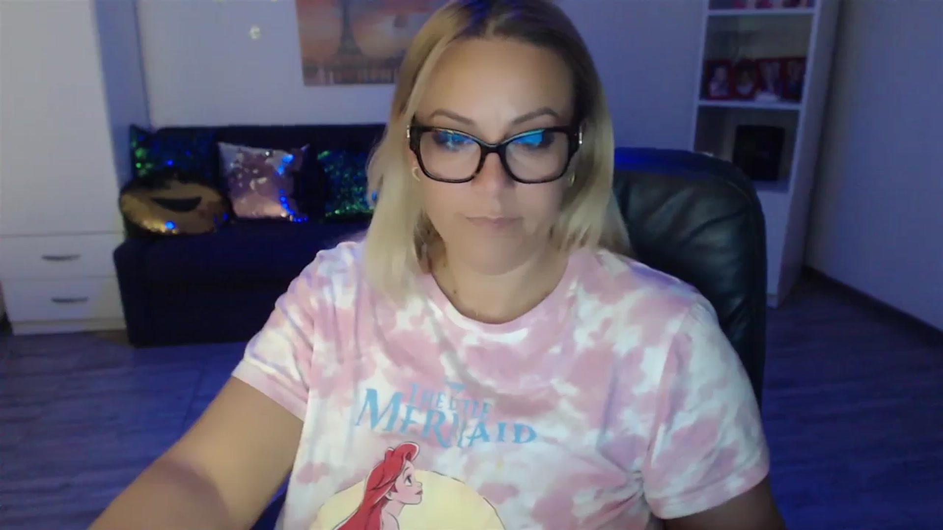 Gallery image thumbnail from A_baby_Boo's myfreecams stream on, 09/11/2023, 07:22 image 18 of 20
