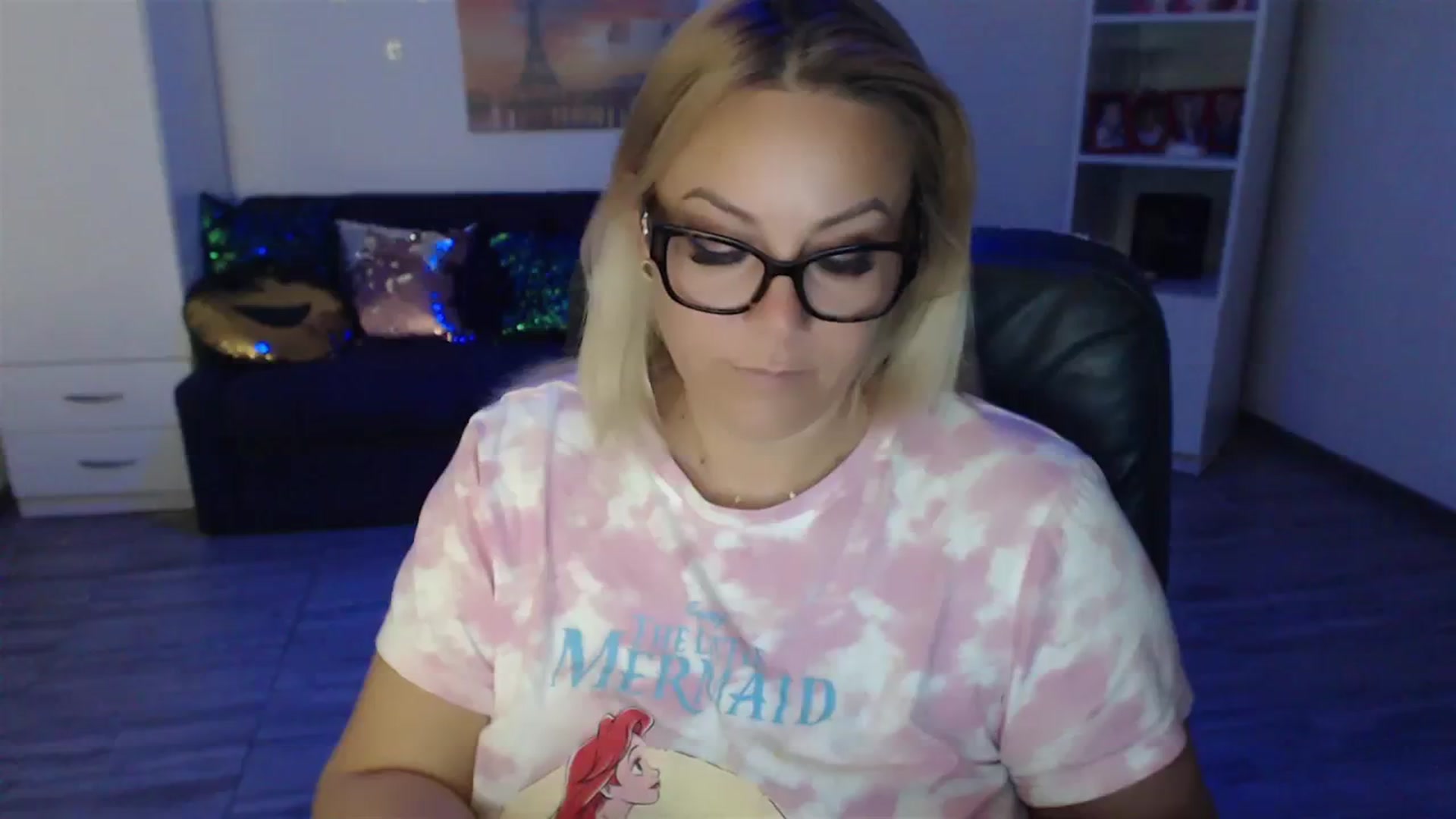 Gallery image thumbnail from A_baby_Boo's myfreecams stream on, 09/11/2023, 07:22 image 11 of 20