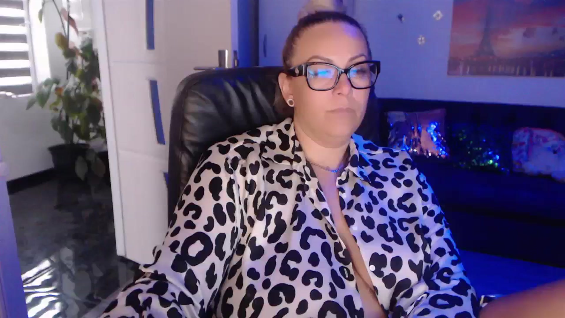 Gallery image thumbnail from A_baby_Boo's myfreecams stream on, 09/15/2023, 13:51 image 1 of 20