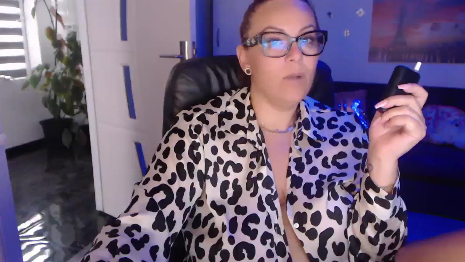 Gallery image thumbnail from A_baby_Boo's myfreecams stream on, 09/15/2023, 13:51 image 12 of 20