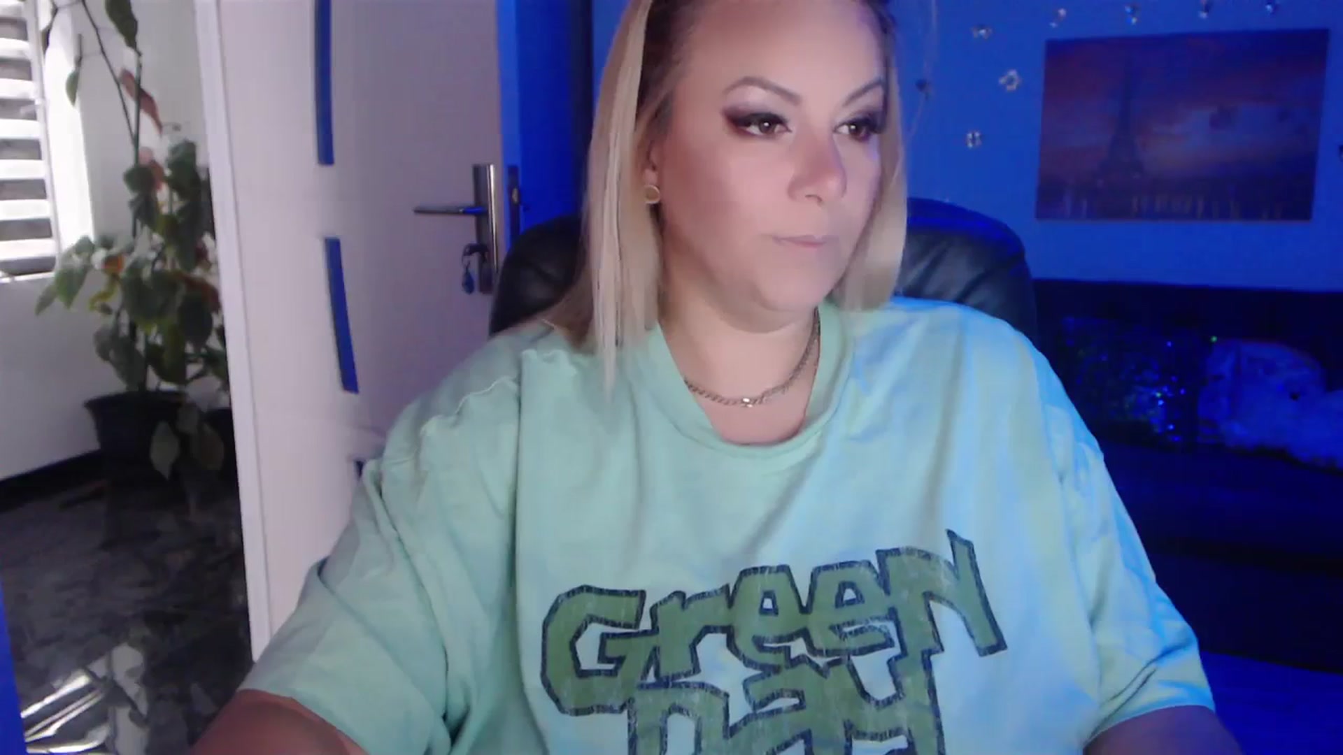 Gallery image thumbnail from A_baby_Boo's myfreecams stream on, 09/16/2023, 13:43 image 3 of 20