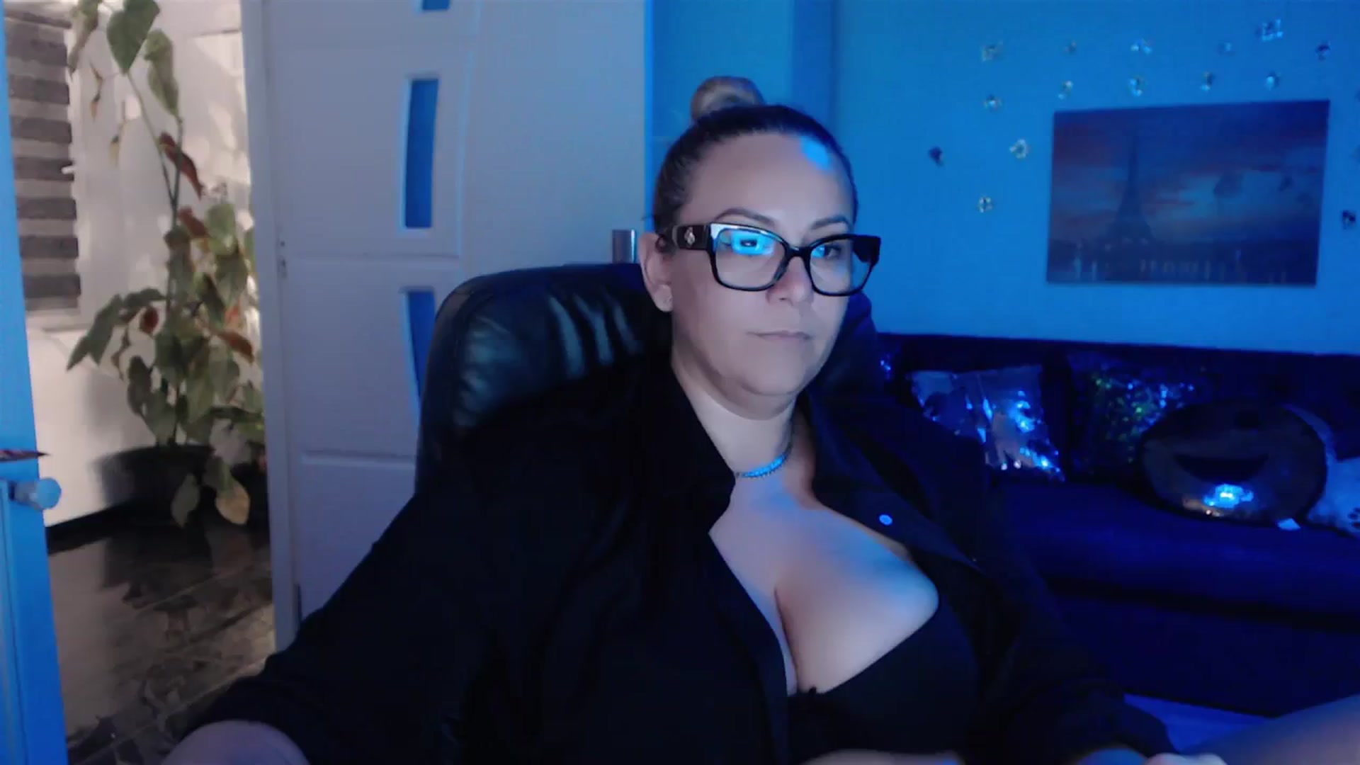 Gallery image thumbnail from A_baby_Boo's myfreecams stream on, 09/25/2023, 19:15 image 11 of 20