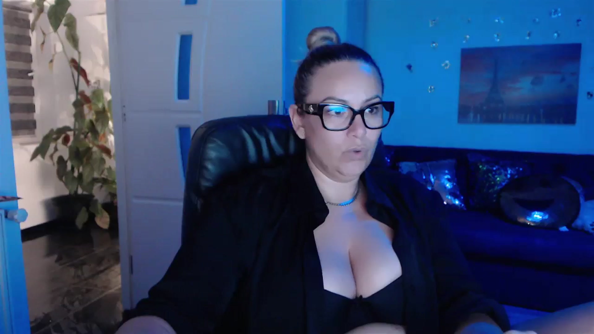 Gallery image thumbnail from A_baby_Boo's myfreecams stream on, 09/25/2023, 19:15 image 2 of 20