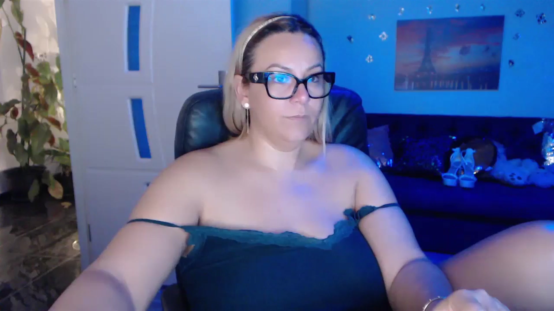 Gallery image thumbnail from A_baby_Boo's myfreecams stream on, 10/01/2023, 05:15 image 9 of 20