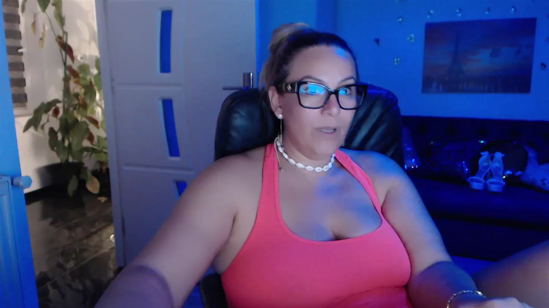 Gallery image thumbnail from A_baby_Boo's myfreecams stream on, 10/02/2023, 02:38 image 9 of 20