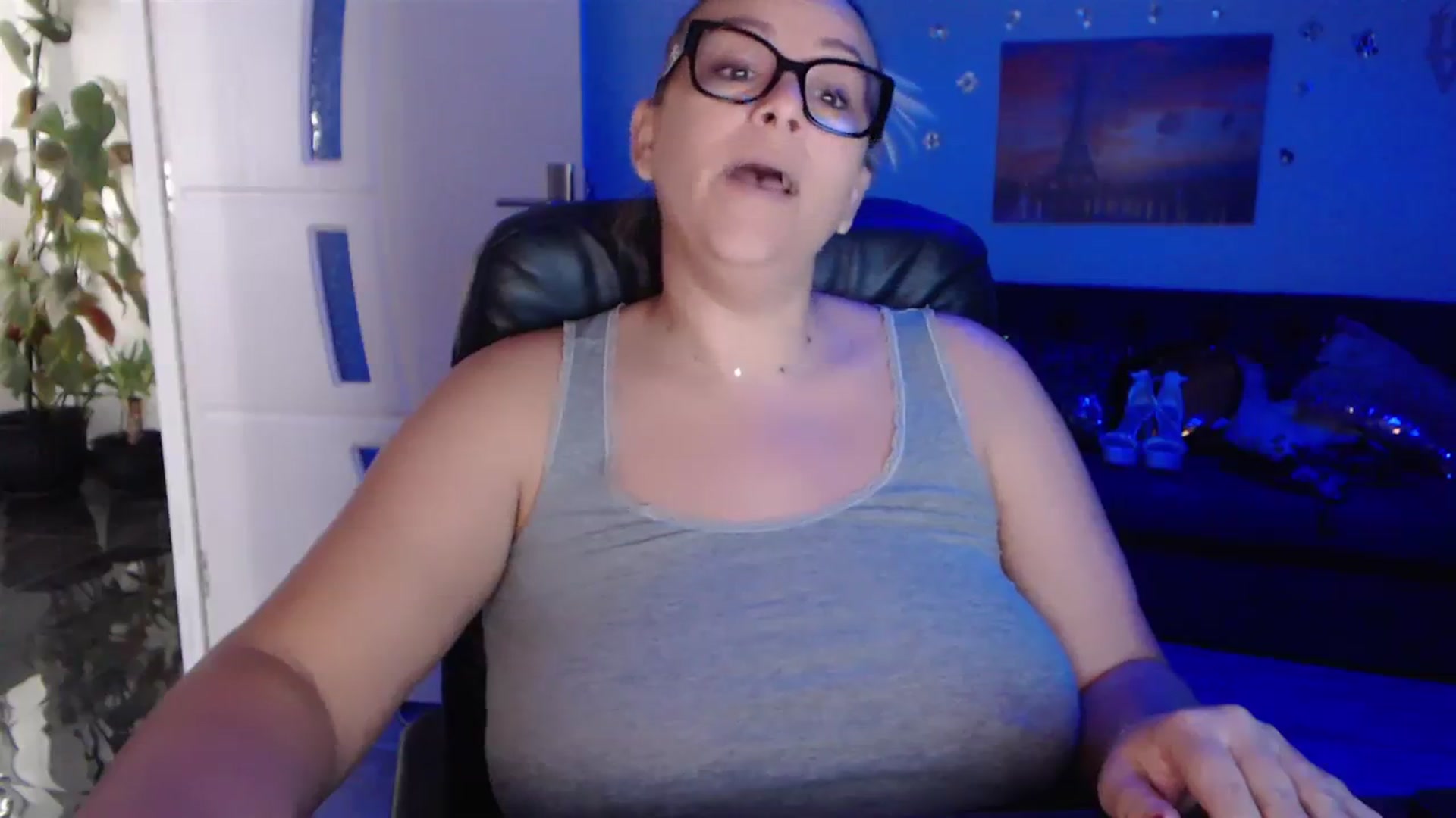 Gallery image thumbnail from A_baby_Boo's myfreecams stream on, 10/10/2023, 11:20 image 18 of 20