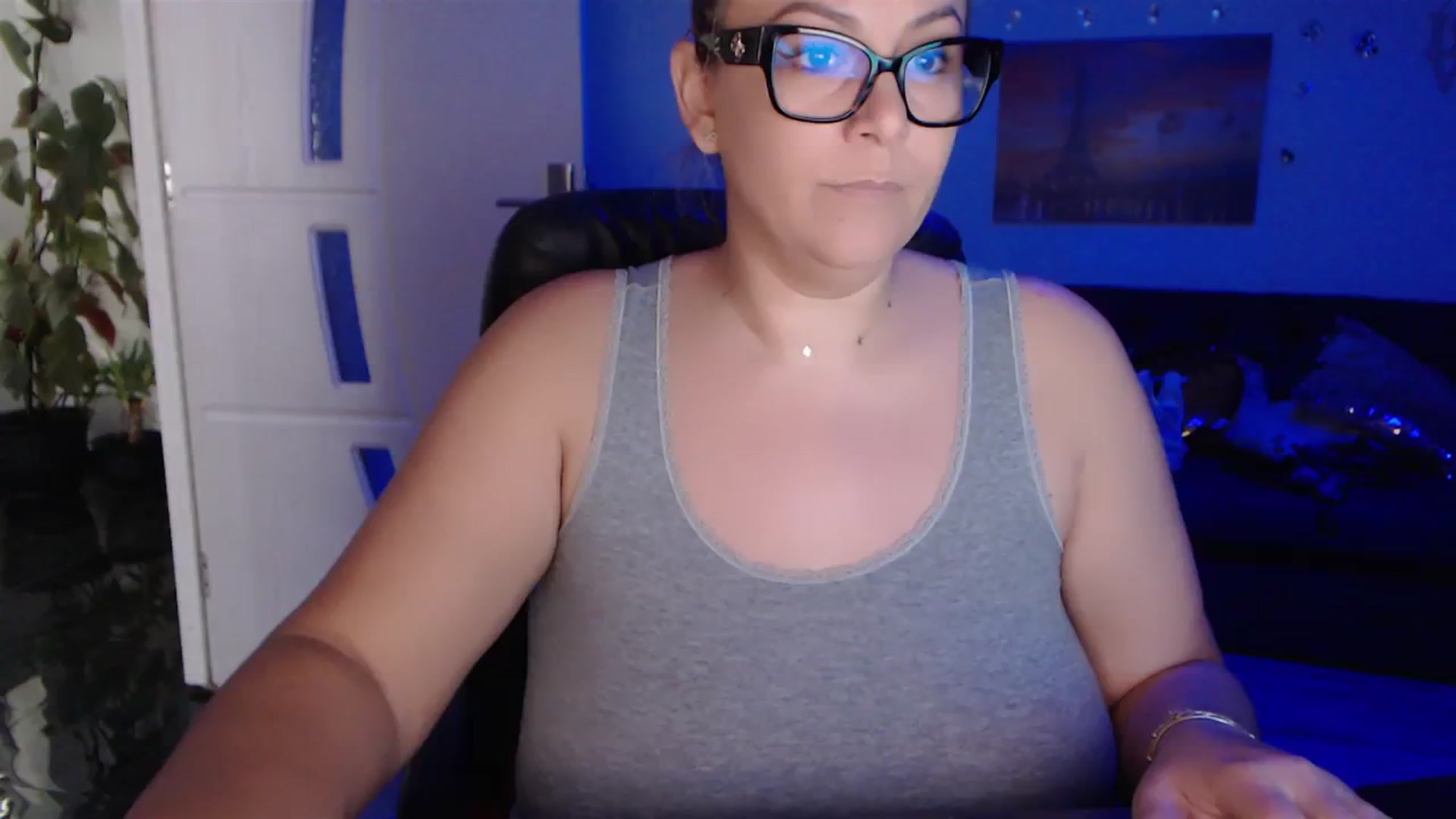 Gallery image thumbnail from A_baby_Boo's myfreecams stream on, 10/10/2023, 11:44 image 17 of 20