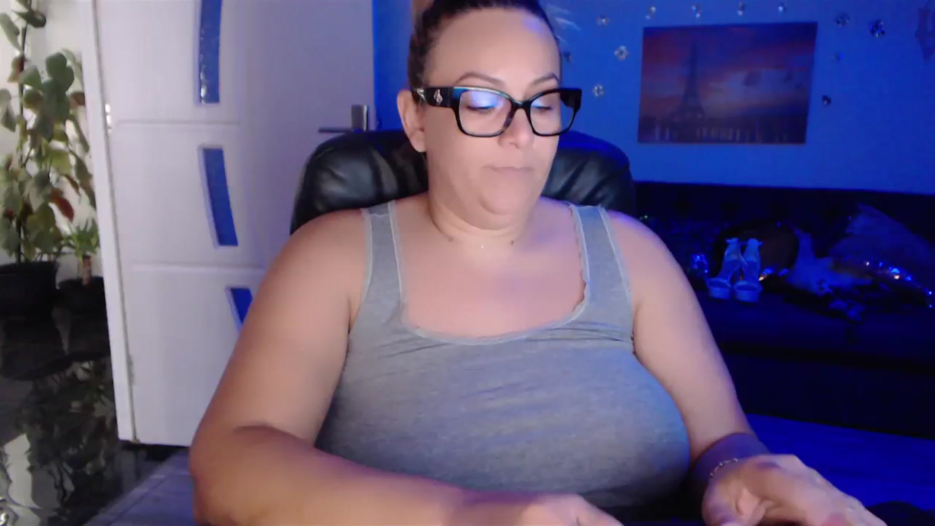 Gallery image thumbnail from A_baby_Boo's myfreecams stream on, 10/10/2023, 11:44 image 2 of 20