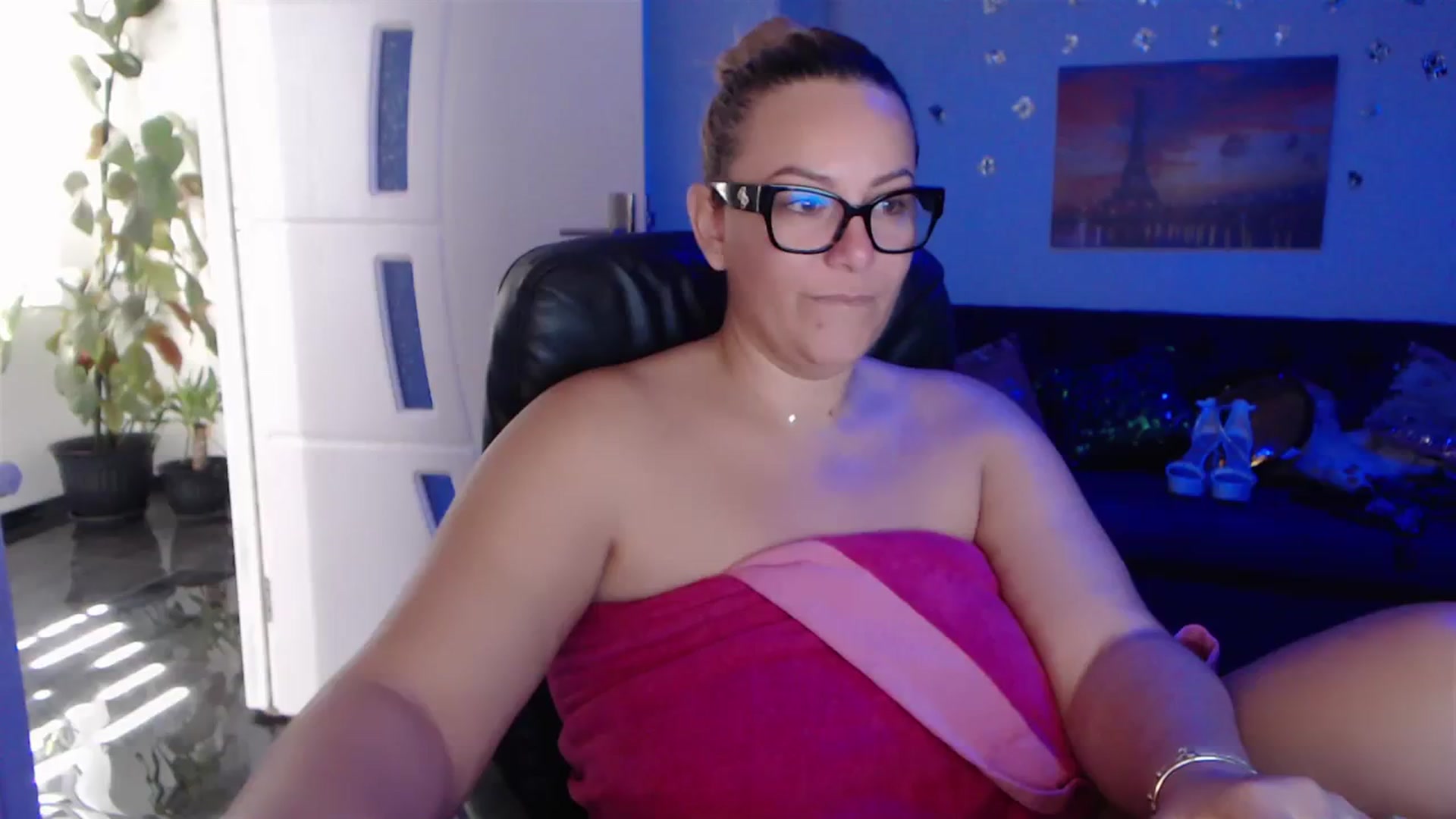Gallery image thumbnail from A_baby_Boo's myfreecams stream on, 10/11/2023, 10:36 image 1 of 20