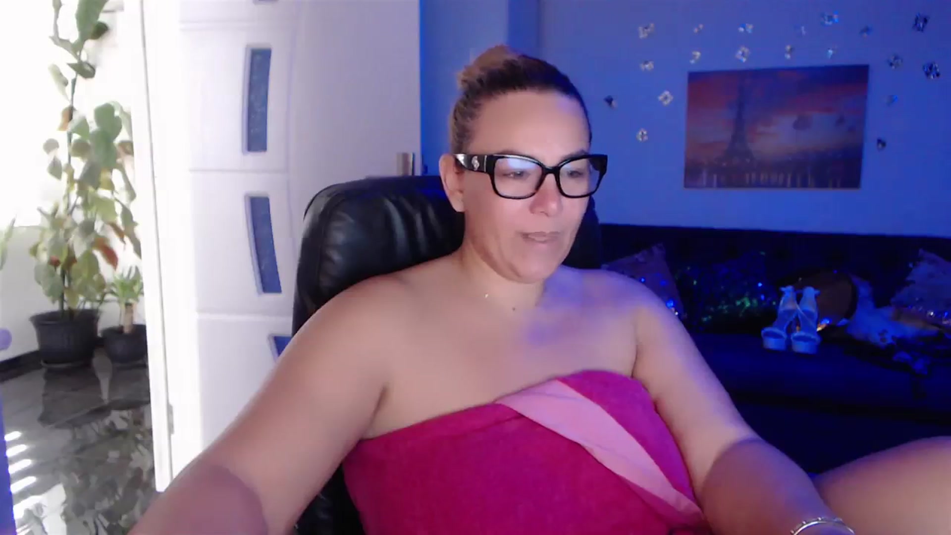 Gallery image thumbnail from A_baby_Boo's myfreecams stream on, 10/11/2023, 10:36 image 7 of 20