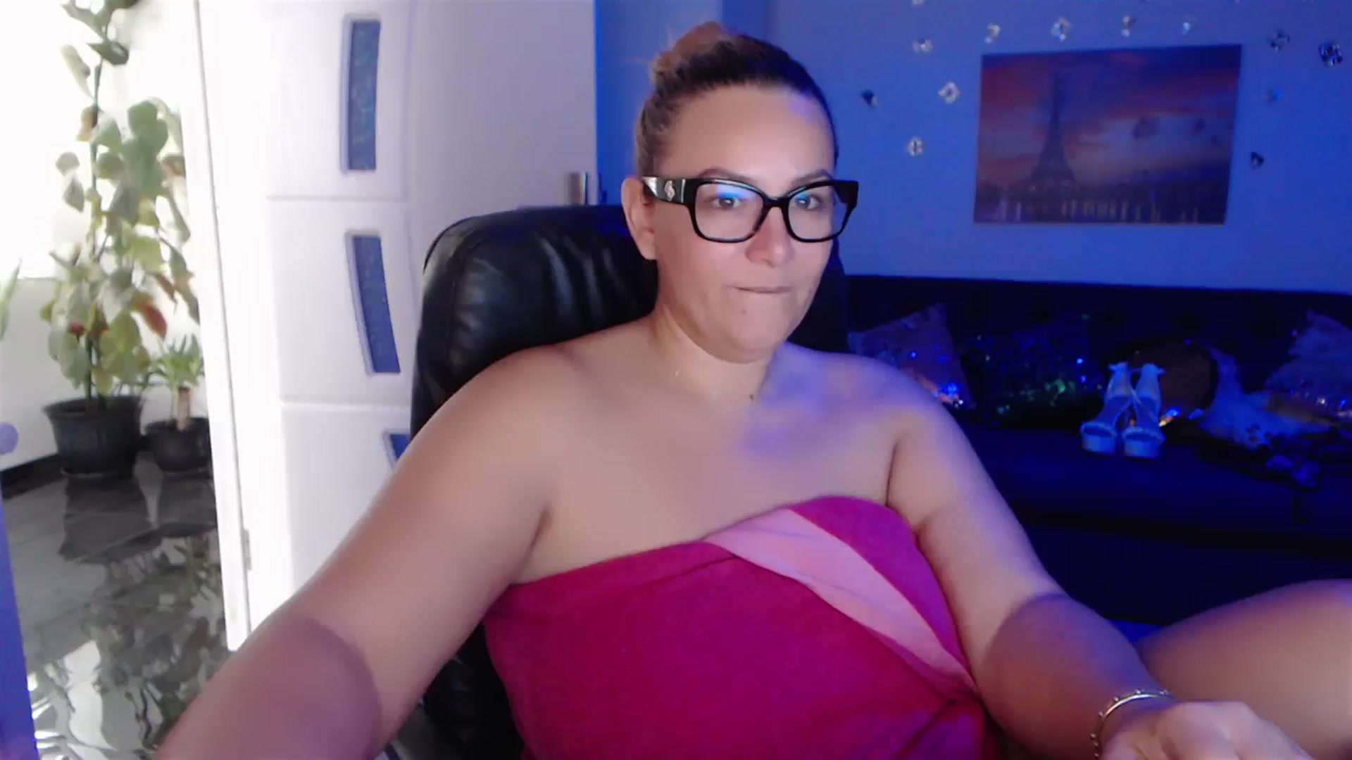 Gallery image thumbnail from A_baby_Boo's myfreecams stream on, 10/11/2023, 10:36 image 13 of 20
