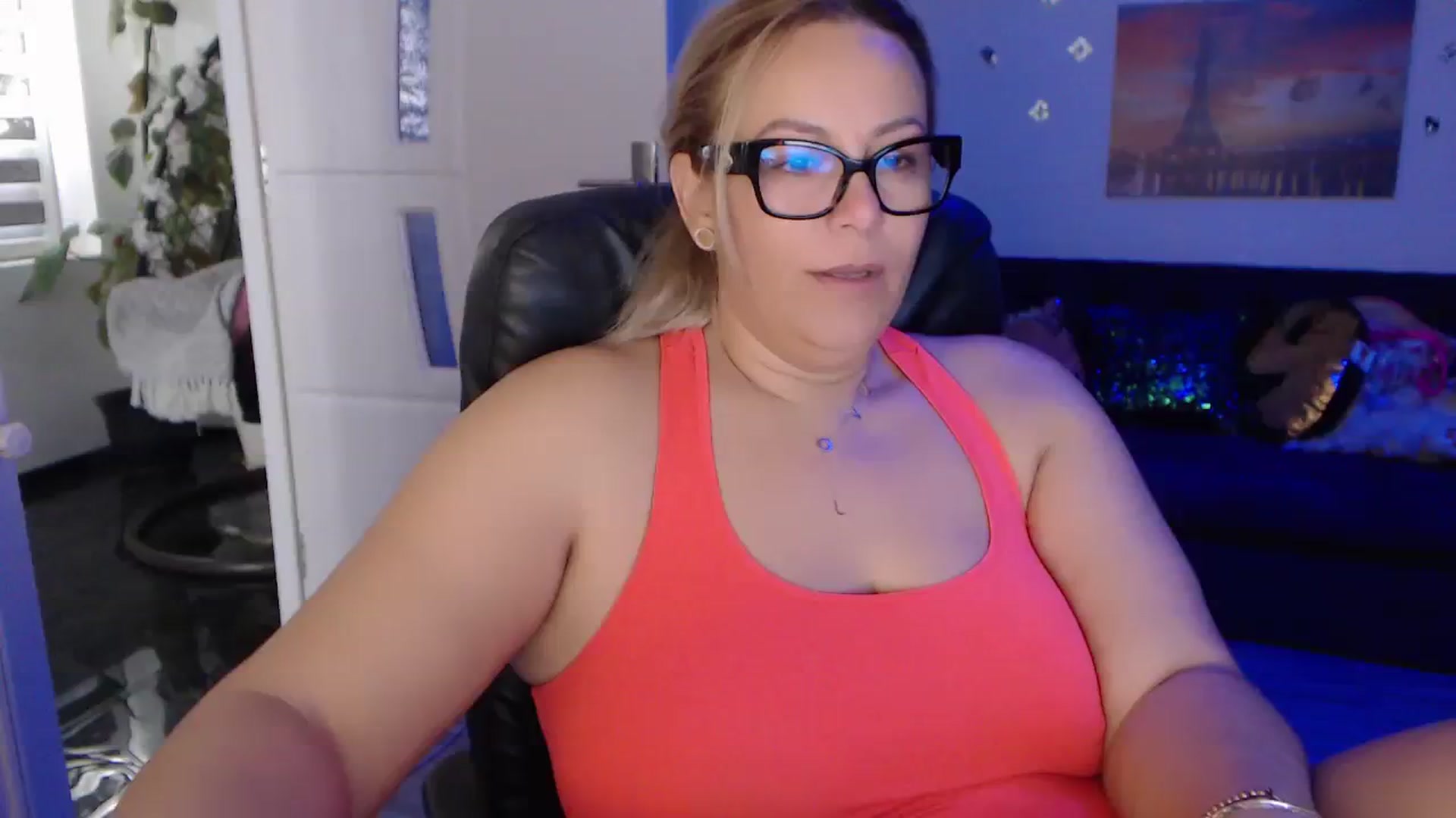 Gallery image thumbnail from A_baby_Boo's myfreecams stream on, 10/31/2023, 07:42 image 12 of 20