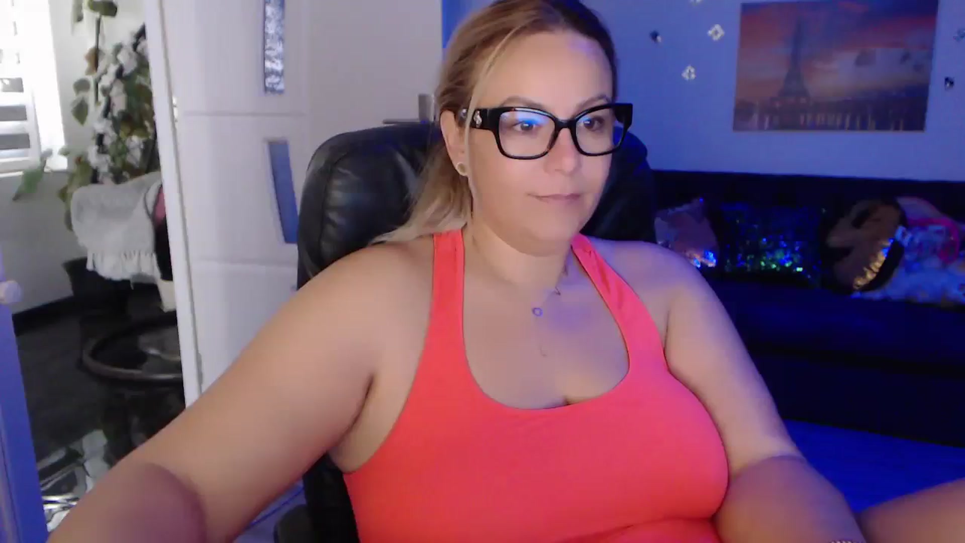 Gallery image thumbnail from A_baby_Boo's myfreecams stream on, 10/31/2023, 07:42 image 19 of 20