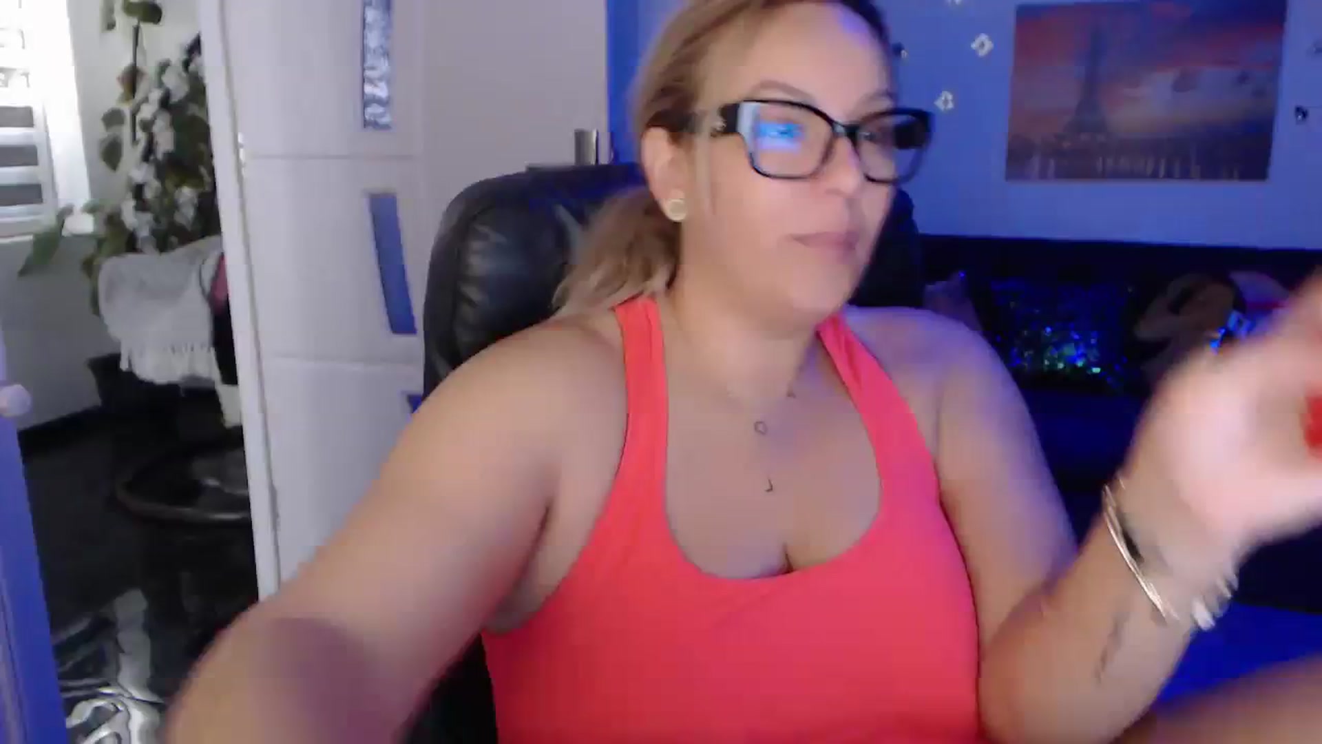 Gallery image thumbnail from A_baby_Boo's myfreecams stream on, 10/31/2023, 07:42 image 7 of 20