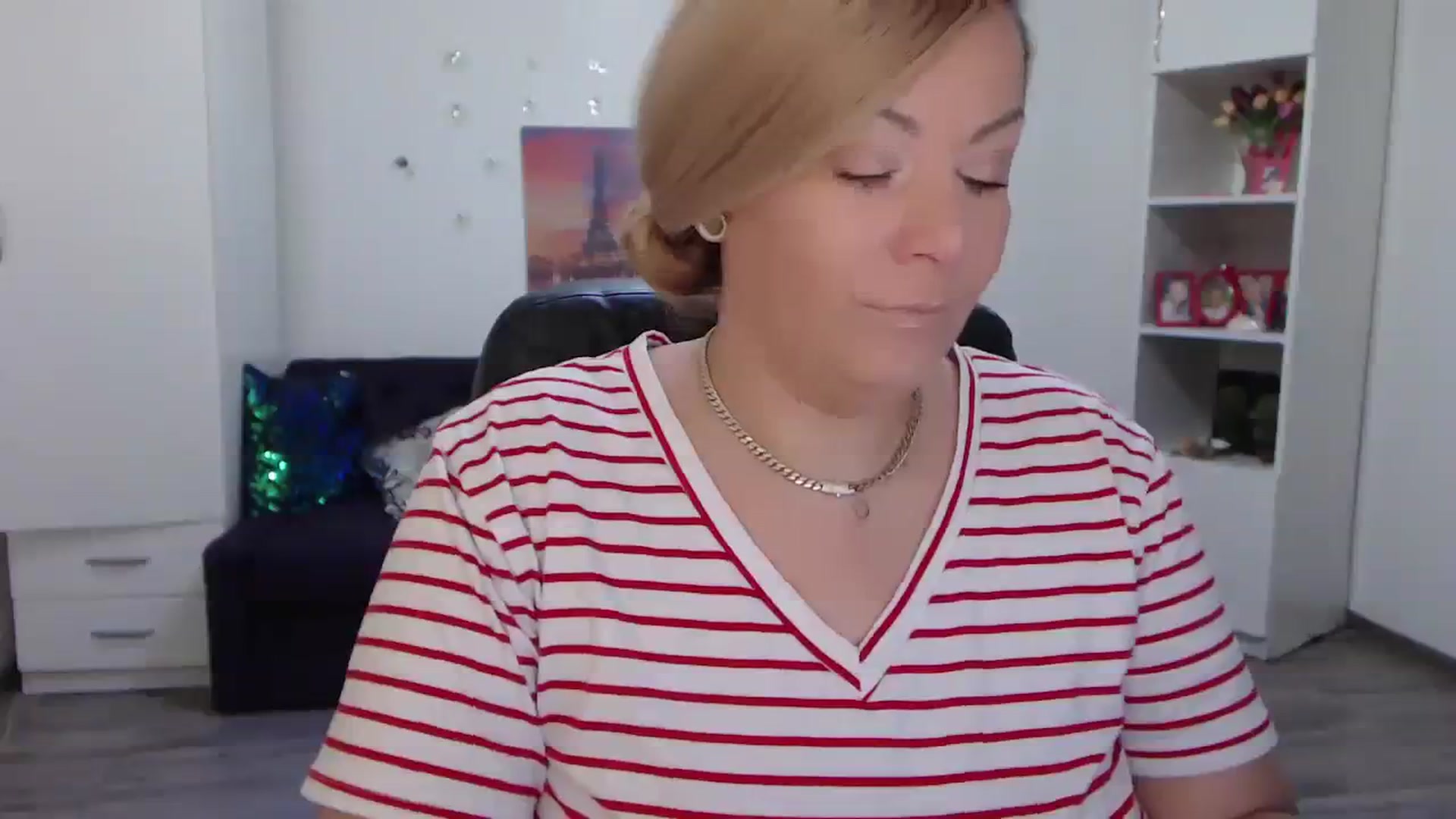 Gallery image thumbnail from A_baby_Boo's myfreecams stream on, 11/20/2023, 13:37 image 2 of 20