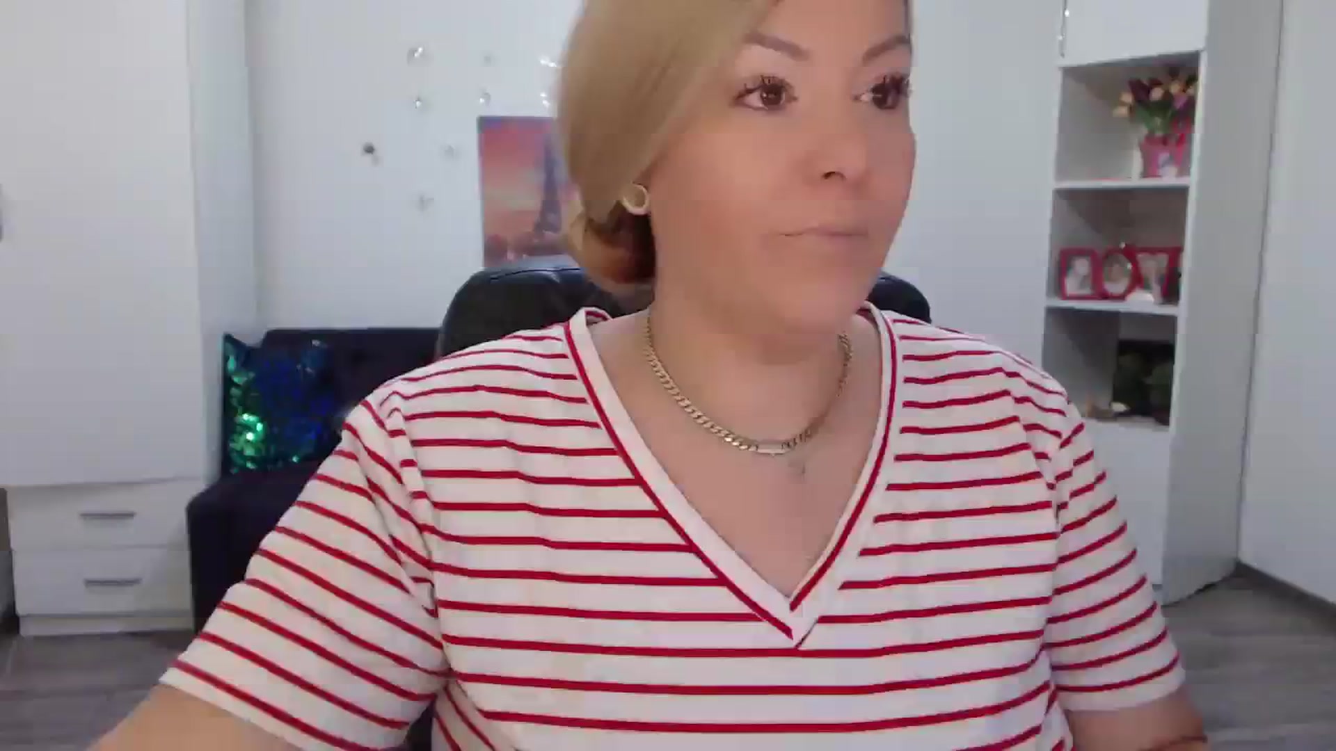 Gallery image thumbnail from A_baby_Boo's myfreecams stream on, 11/20/2023, 13:37 image 1 of 20