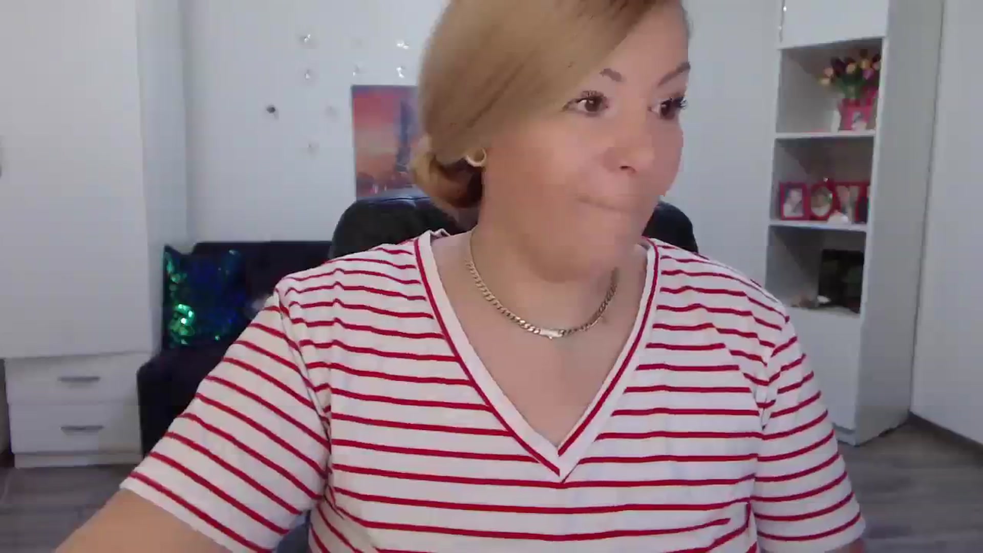Gallery image thumbnail from A_baby_Boo's myfreecams stream on, 11/20/2023, 13:37 image 6 of 20