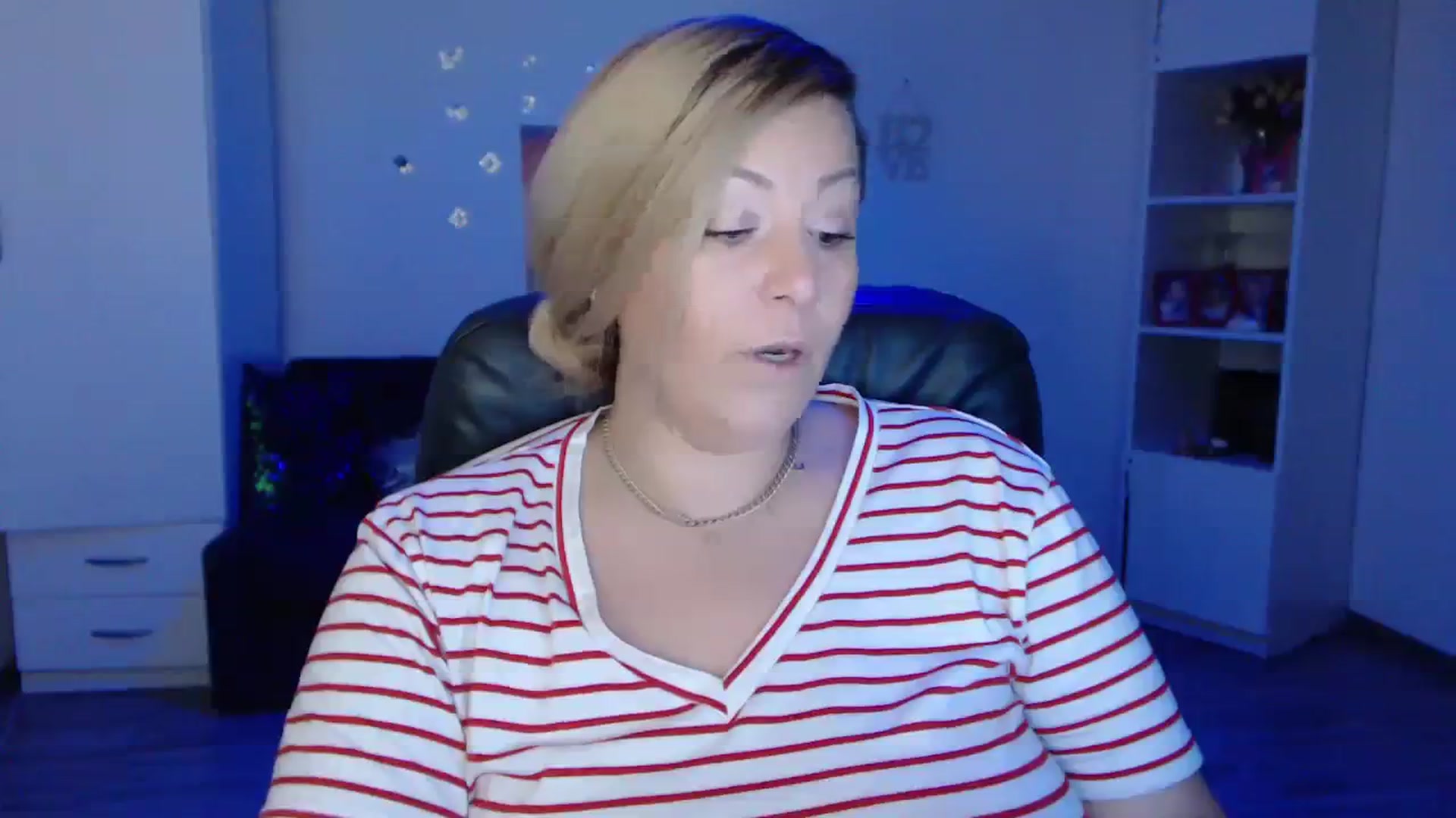 Gallery image thumbnail from A_baby_Boo's myfreecams stream on, 11/20/2023, 14:39 image 19 of 20