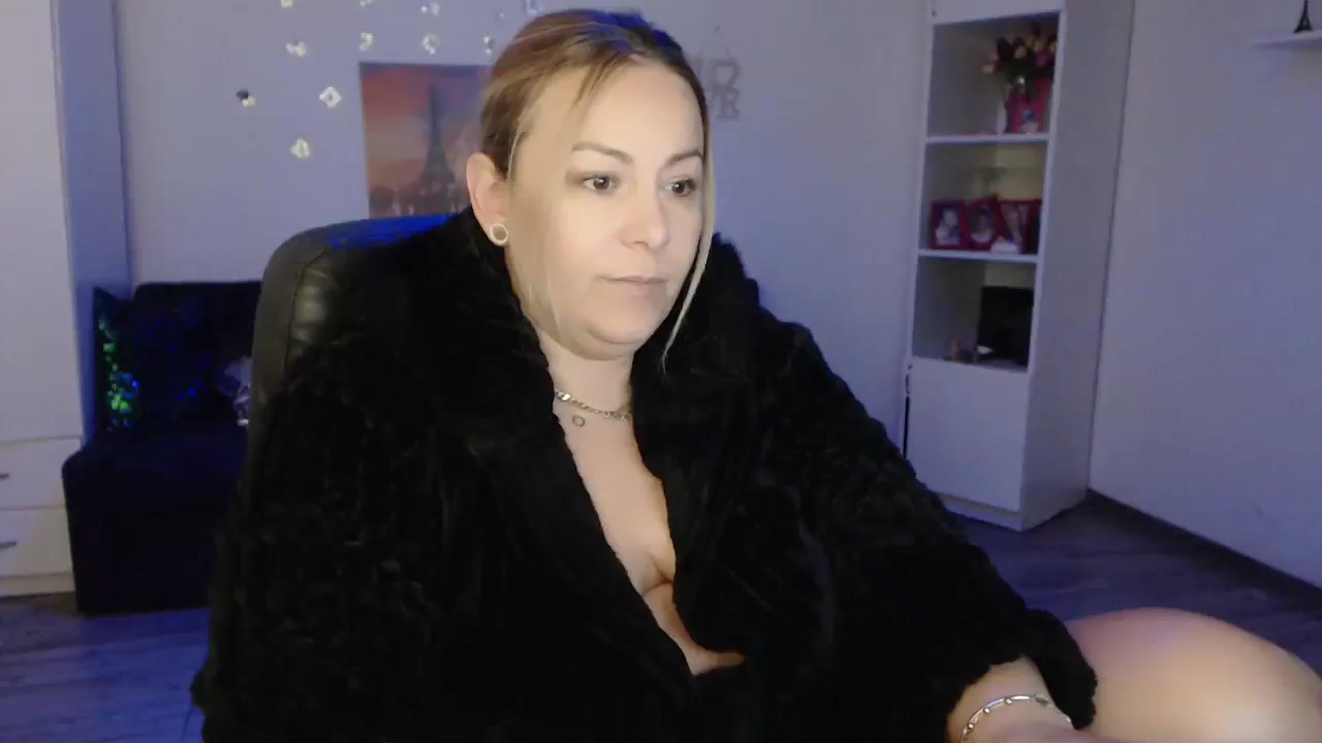 Gallery image thumbnail from A_baby_Boo's myfreecams stream on, 11/22/2023, 15:02 image 1 of 20
