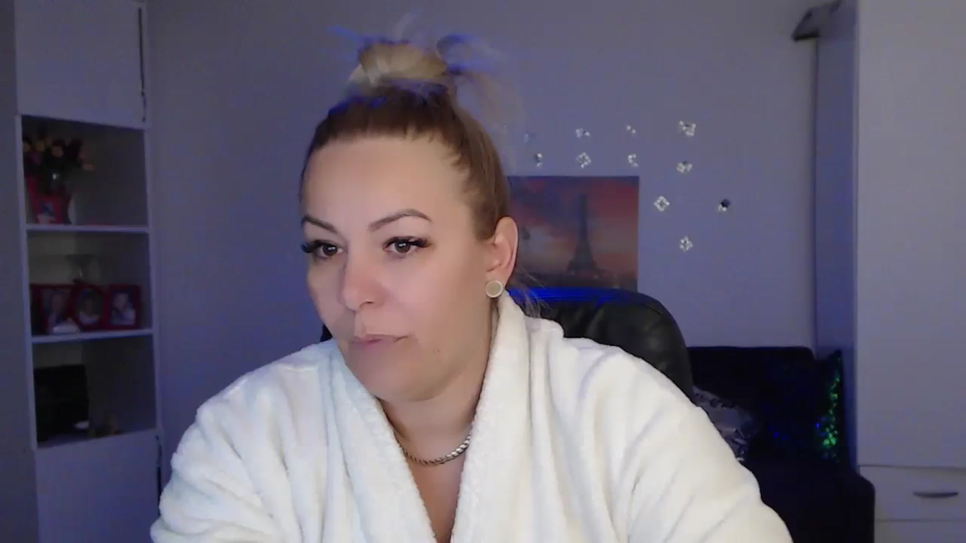 Gallery image thumbnail from A_baby_Boo's myfreecams stream on, 12/02/2023, 16:10 image 14 of 20
