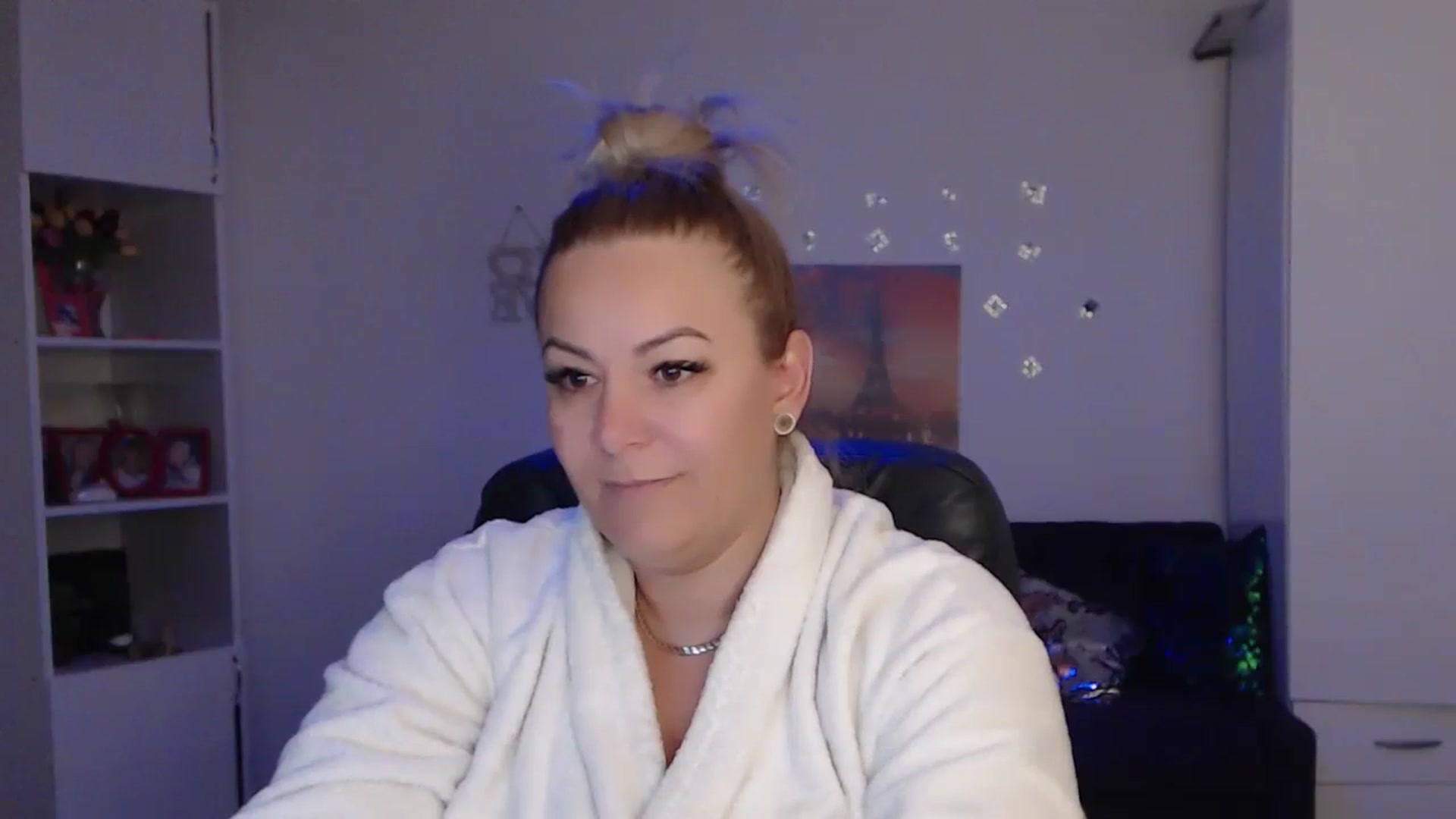 Gallery image thumbnail from A_baby_Boo's myfreecams stream on, 12/02/2023, 16:10 image 5 of 20