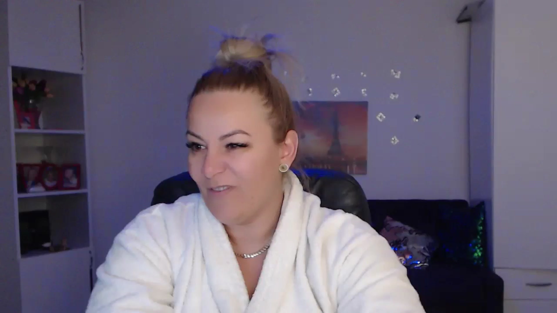 Gallery image thumbnail from A_baby_Boo's myfreecams stream on, 12/02/2023, 16:10 image 7 of 20