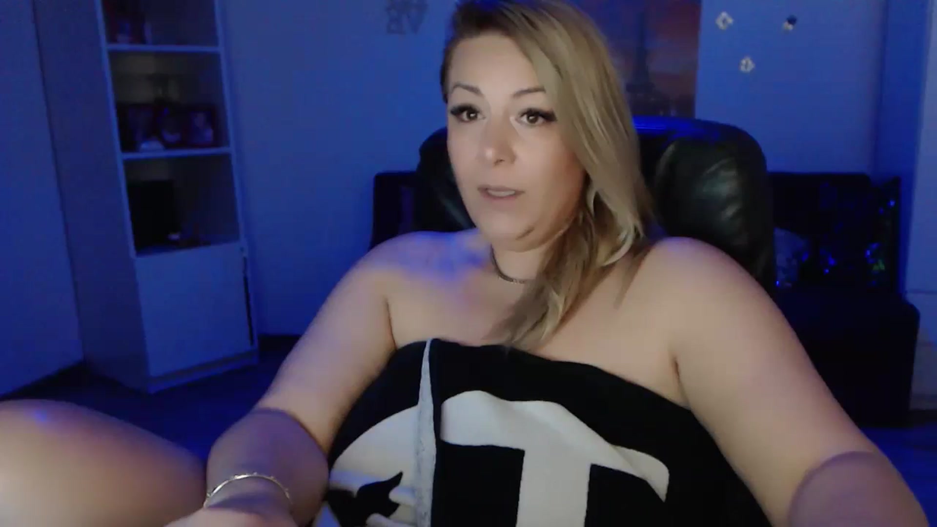 Gallery image thumbnail from A_baby_Boo's myfreecams stream on, 12/03/2023, 12:52 image 20 of 20