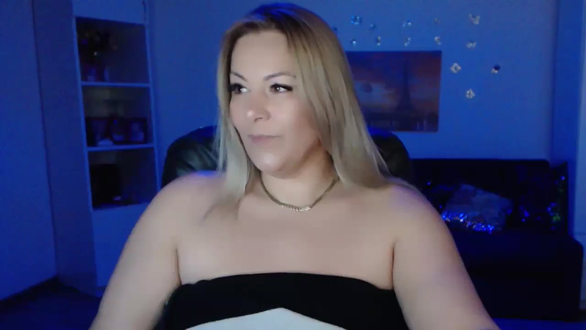 Gallery image thumbnail from A_baby_Boo's myfreecams stream on, 12/03/2023, 12:52 image 7 of 20