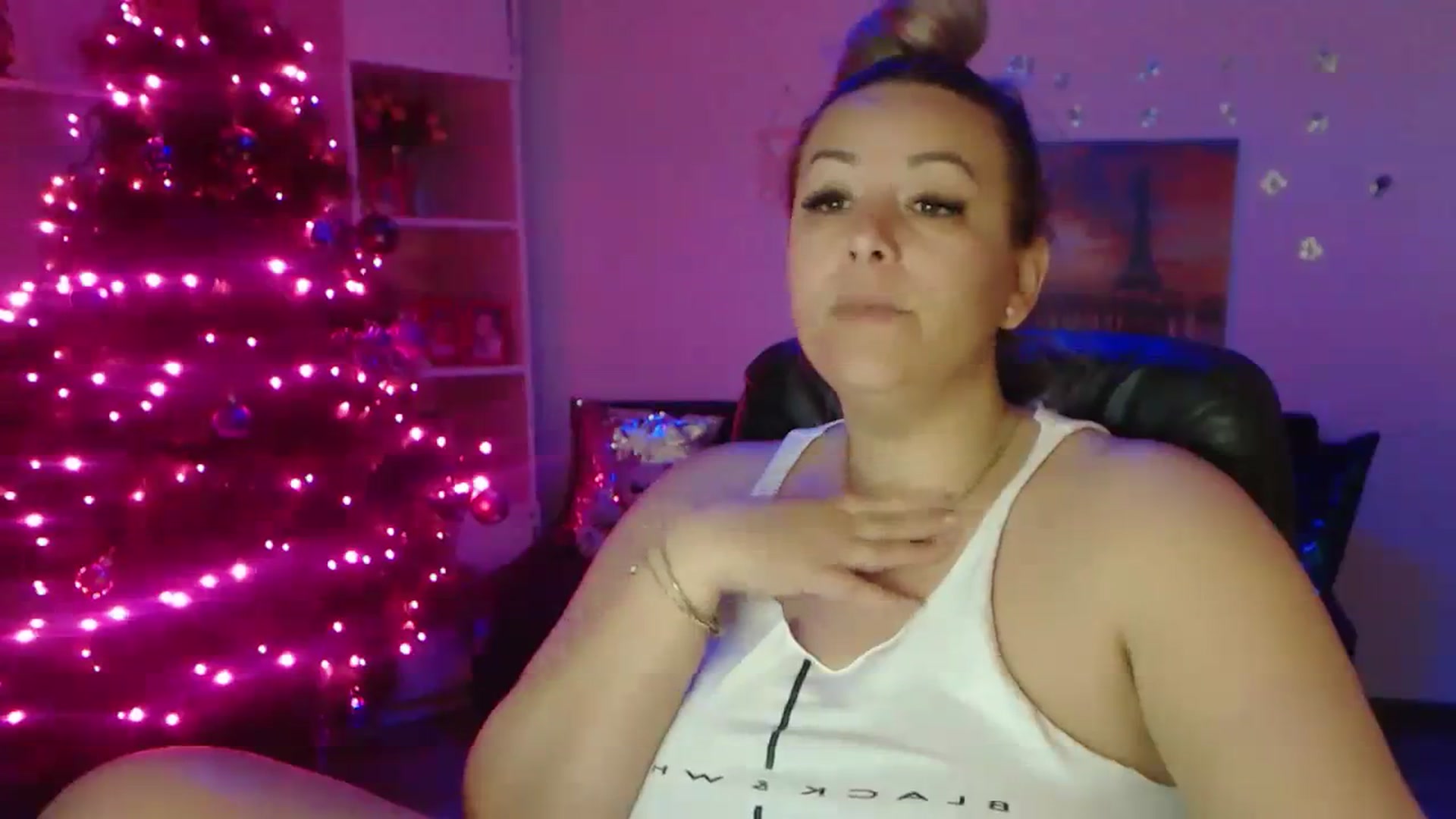 Gallery image thumbnail from A_baby_Boo's myfreecams stream on, 12/10/2023, 14:47 image 8 of 20