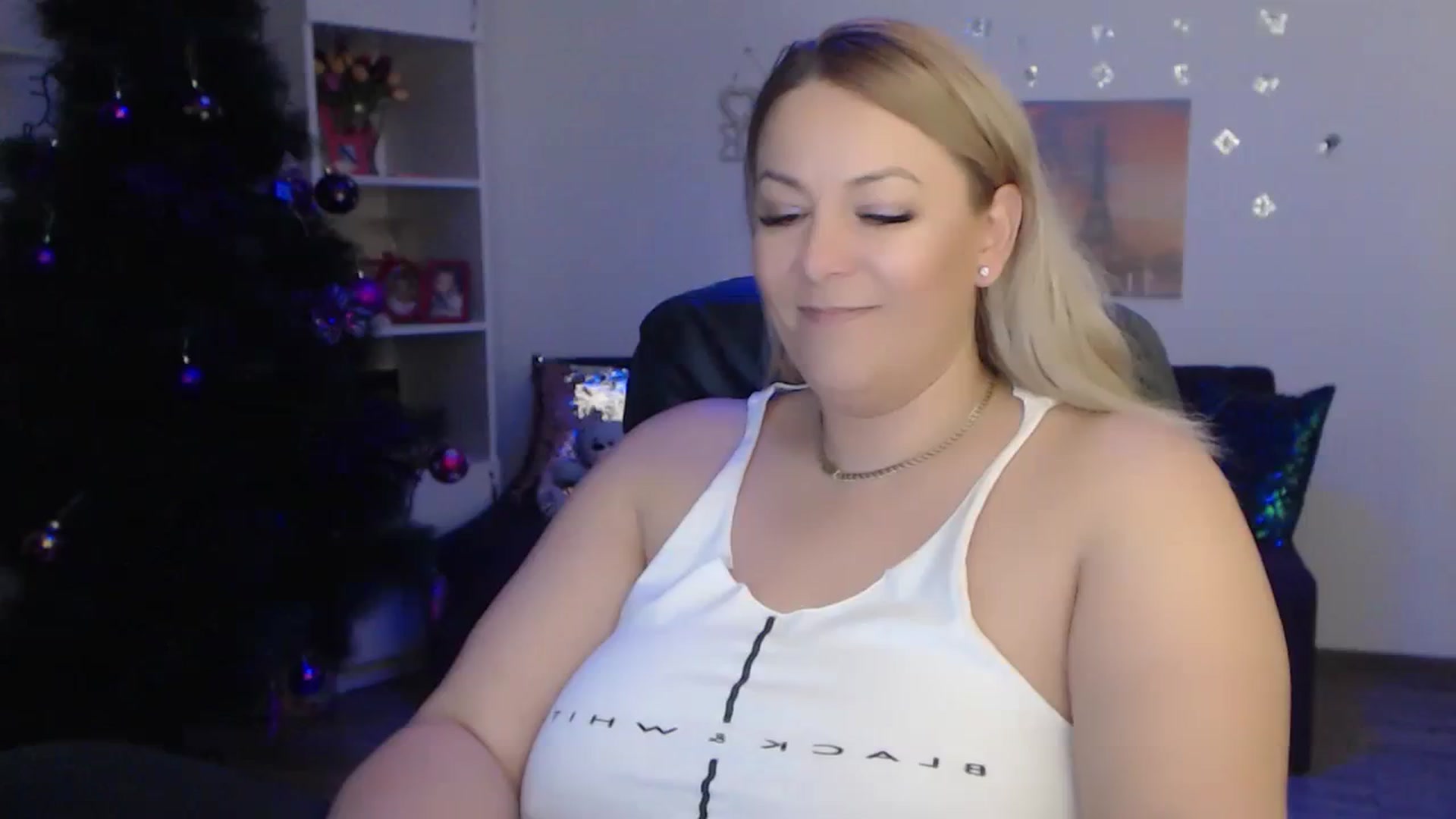 Gallery image thumbnail from A_baby_Boo's myfreecams stream on, 12/10/2023, 21:18 image 1 of 20