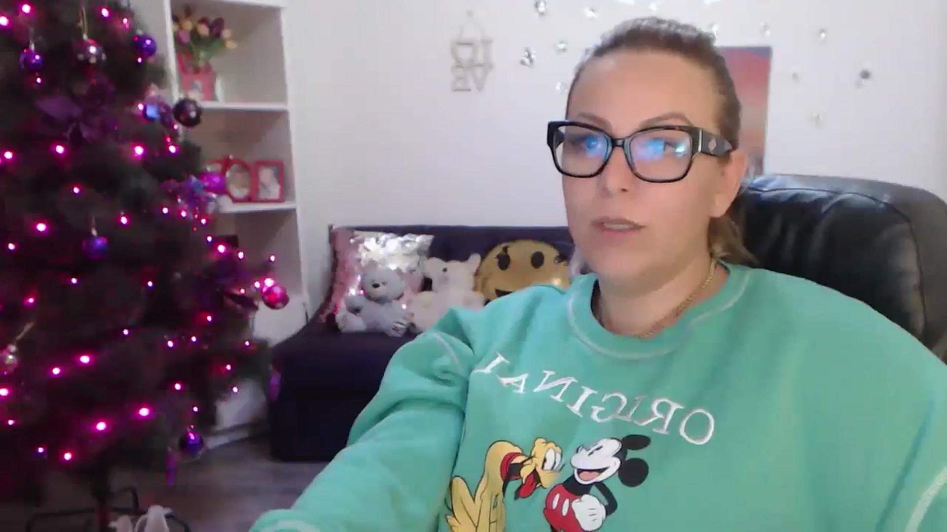 Gallery image thumbnail from A_baby_Boo's myfreecams stream on, 12/14/2023, 19:48 image 2 of 20