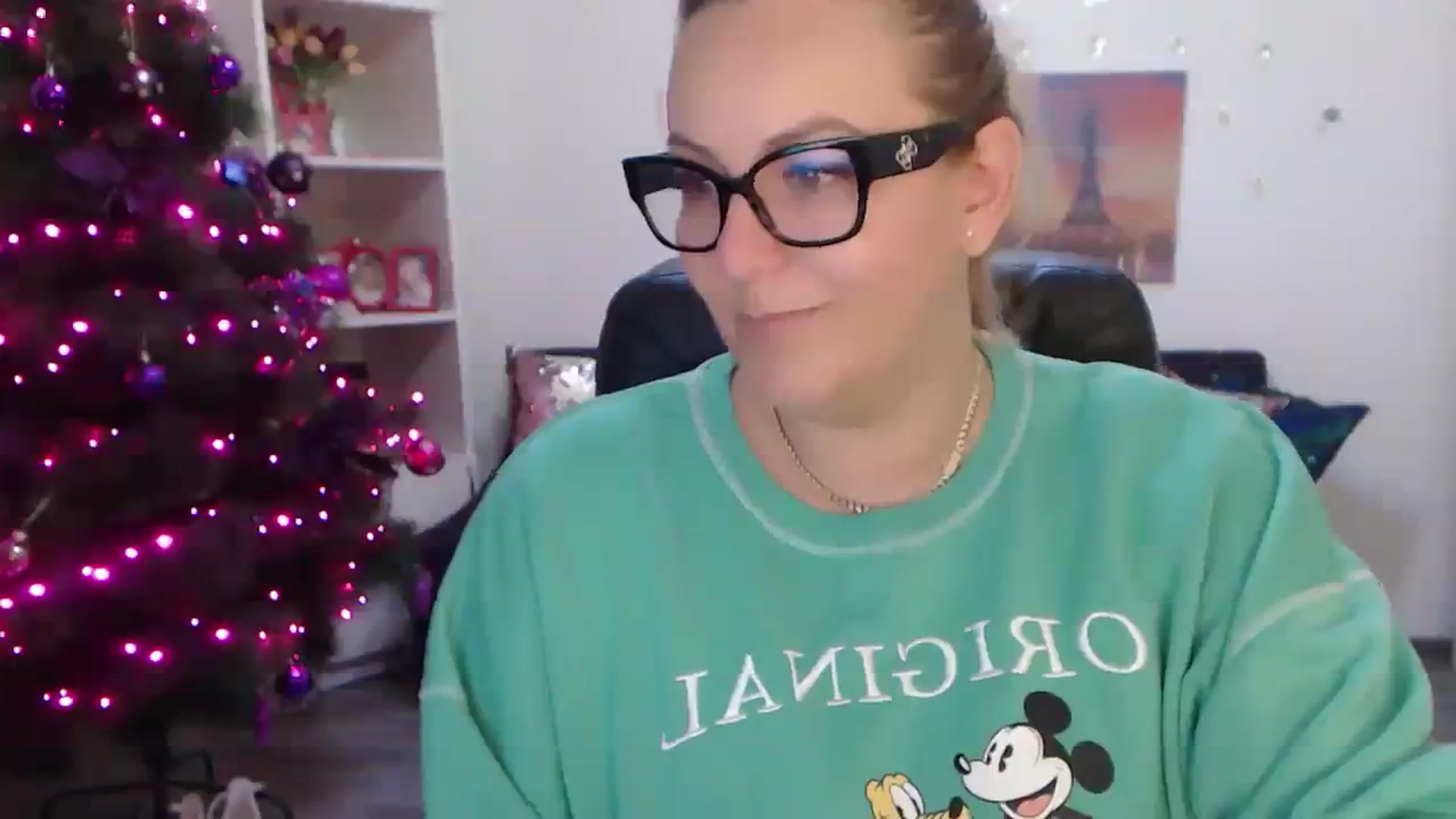 Gallery image thumbnail from A_baby_Boo's myfreecams stream on, 12/14/2023, 19:48 image 16 of 20