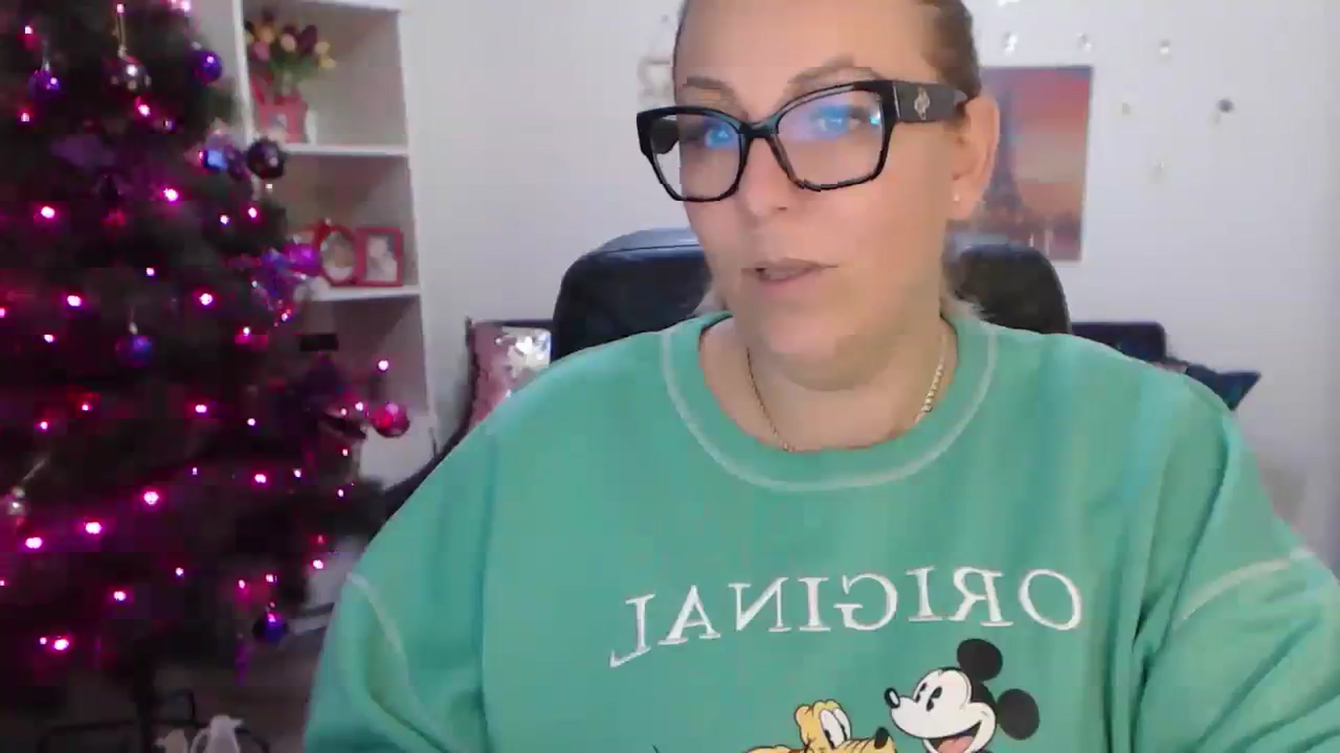 Gallery image thumbnail from A_baby_Boo's myfreecams stream on, 12/14/2023, 19:48 image 17 of 20