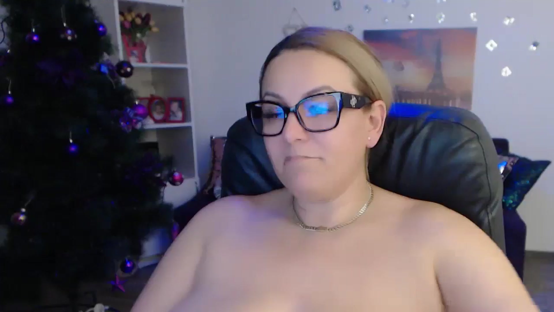 Gallery image thumbnail from A_baby_Boo's myfreecams stream on, 12/22/2023, 20:47 image 20 of 20