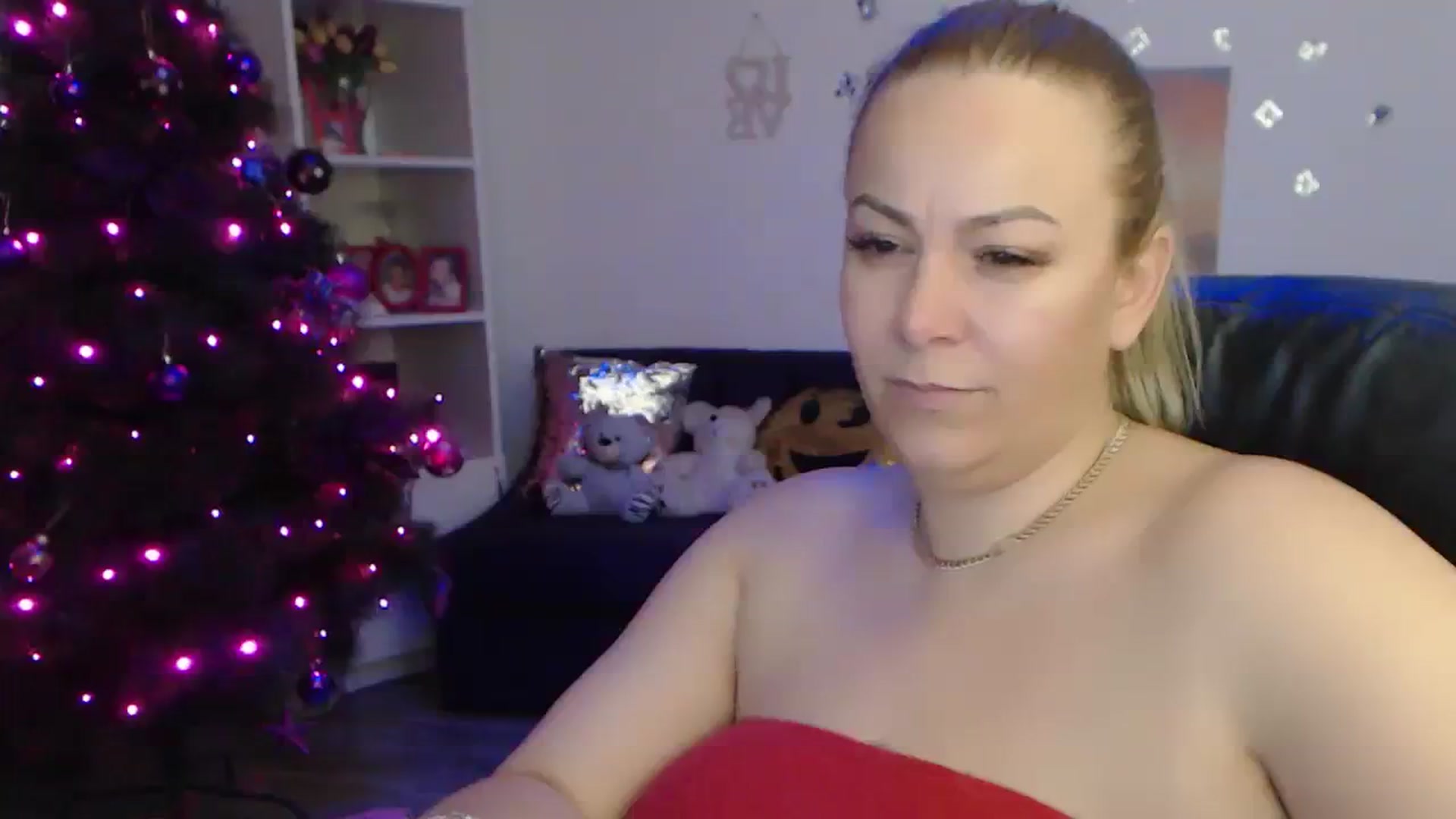 Gallery image thumbnail from A_baby_Boo's myfreecams stream on, 01/02/2024, 24:25 image 2 of 20