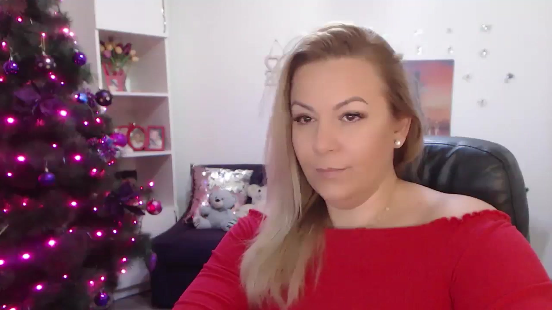 Gallery image thumbnail from A_baby_Boo's myfreecams stream on, 01/04/2024, 13:39 image 10 of 20