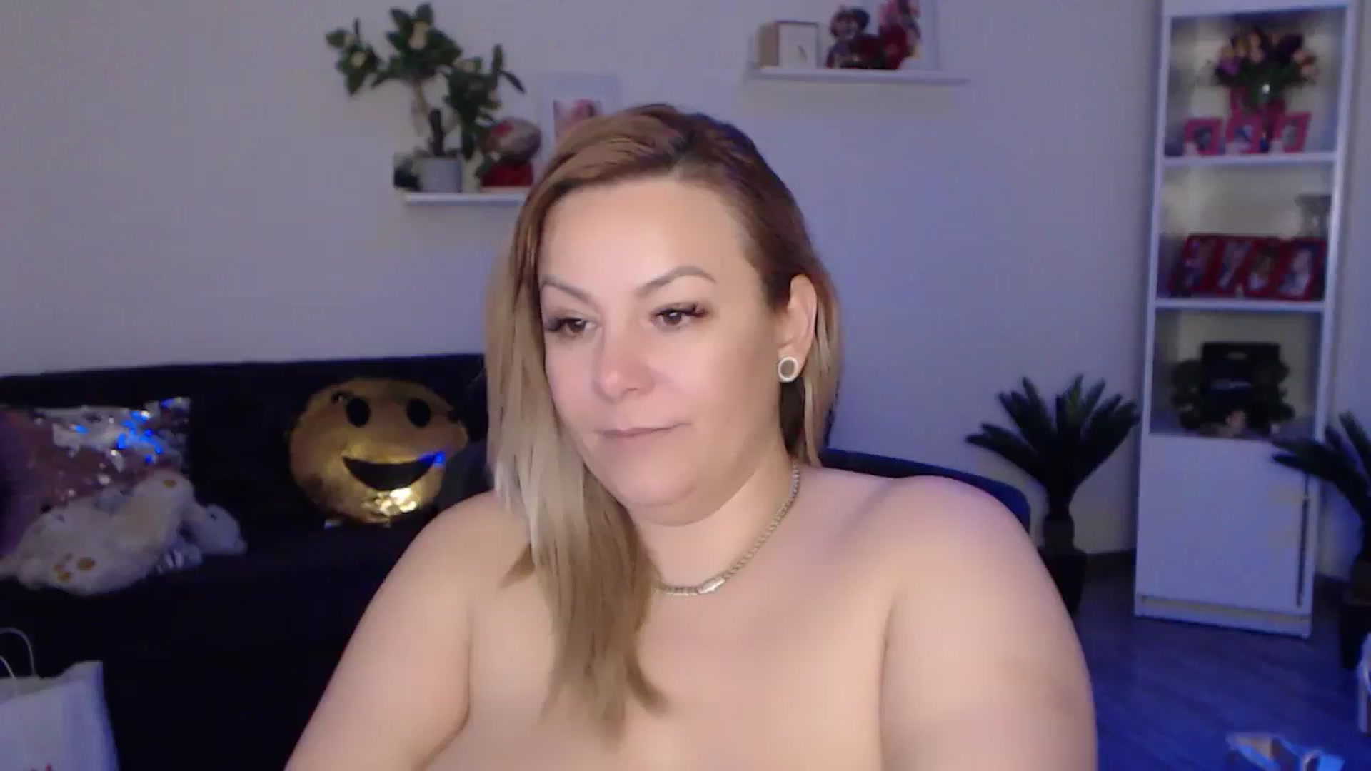 Gallery image thumbnail from A_baby_Boo's myfreecams stream on, 01/22/2024, 09:15 image 1 of 20