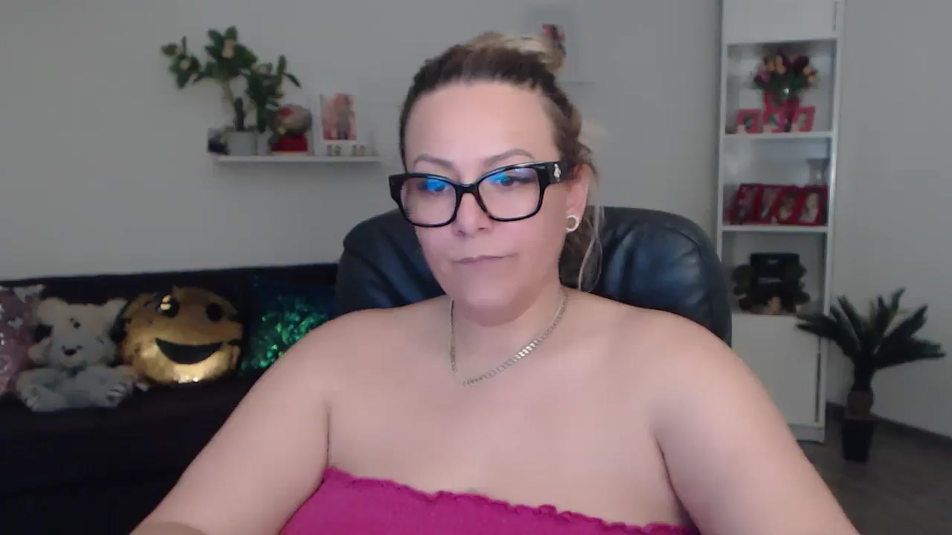 Gallery image thumbnail from A_baby_Boo's myfreecams stream on, 02/03/2024, 14:59 image 20 of 20